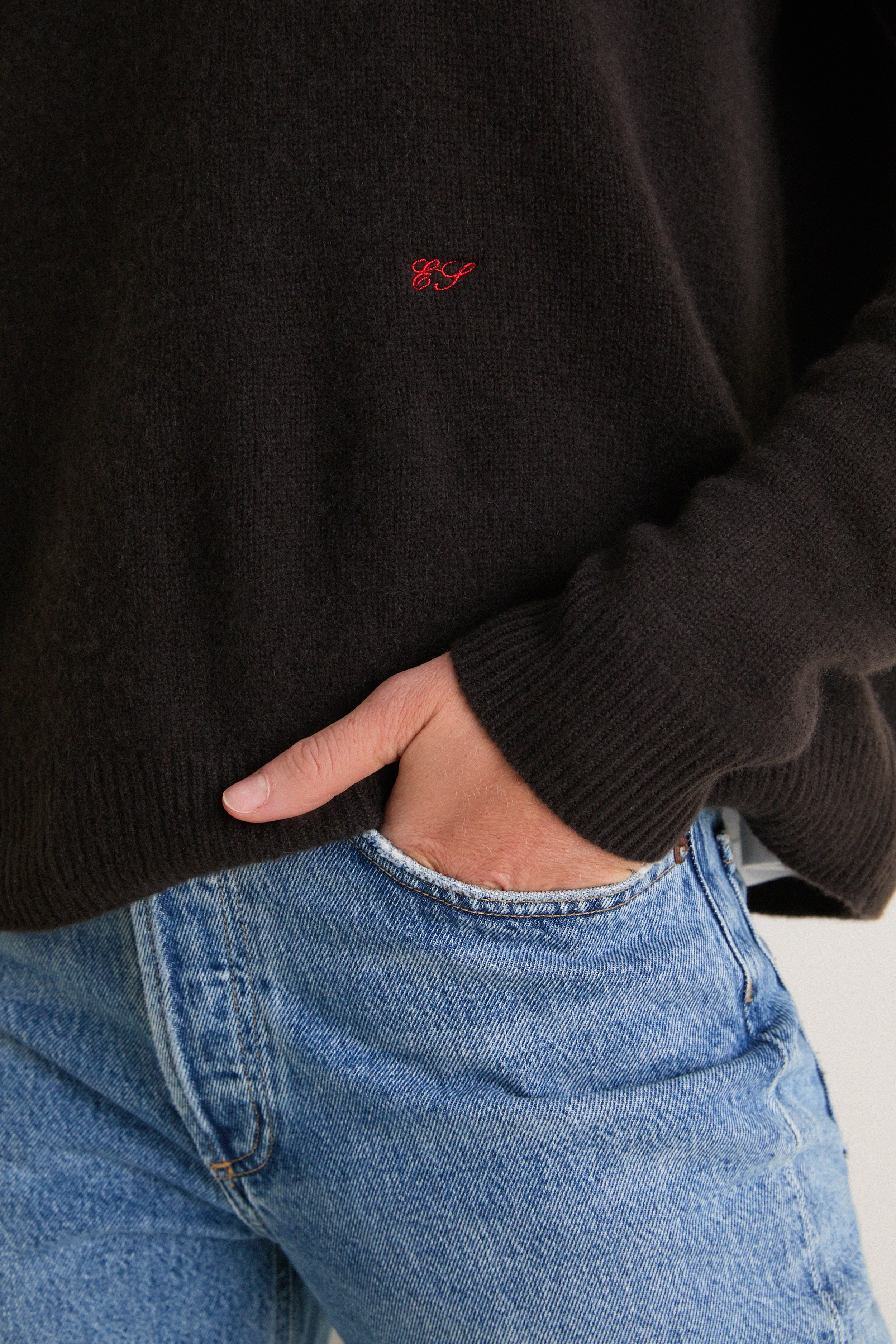 Espresso Cashmere Boyfriend Bodie Crewneck
