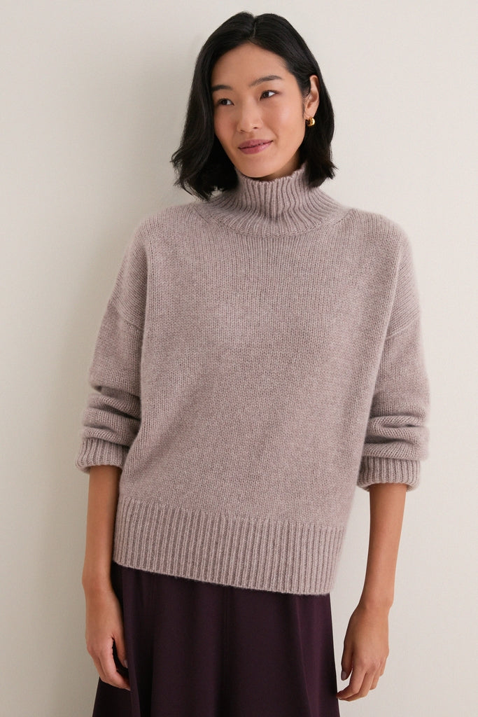 Wheat Cashmere Hannah Turtleneck Sweater