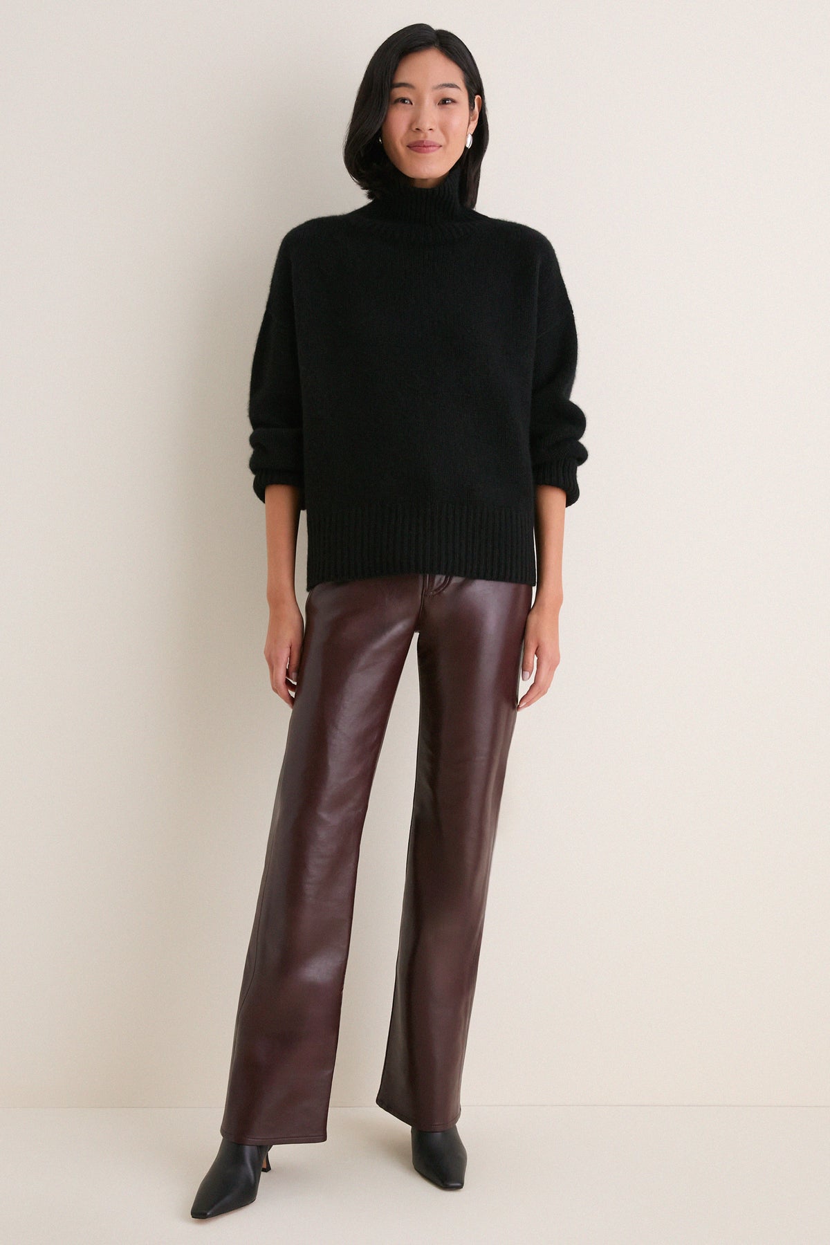 Black Cashmere Hannah Turtleneck Sweater