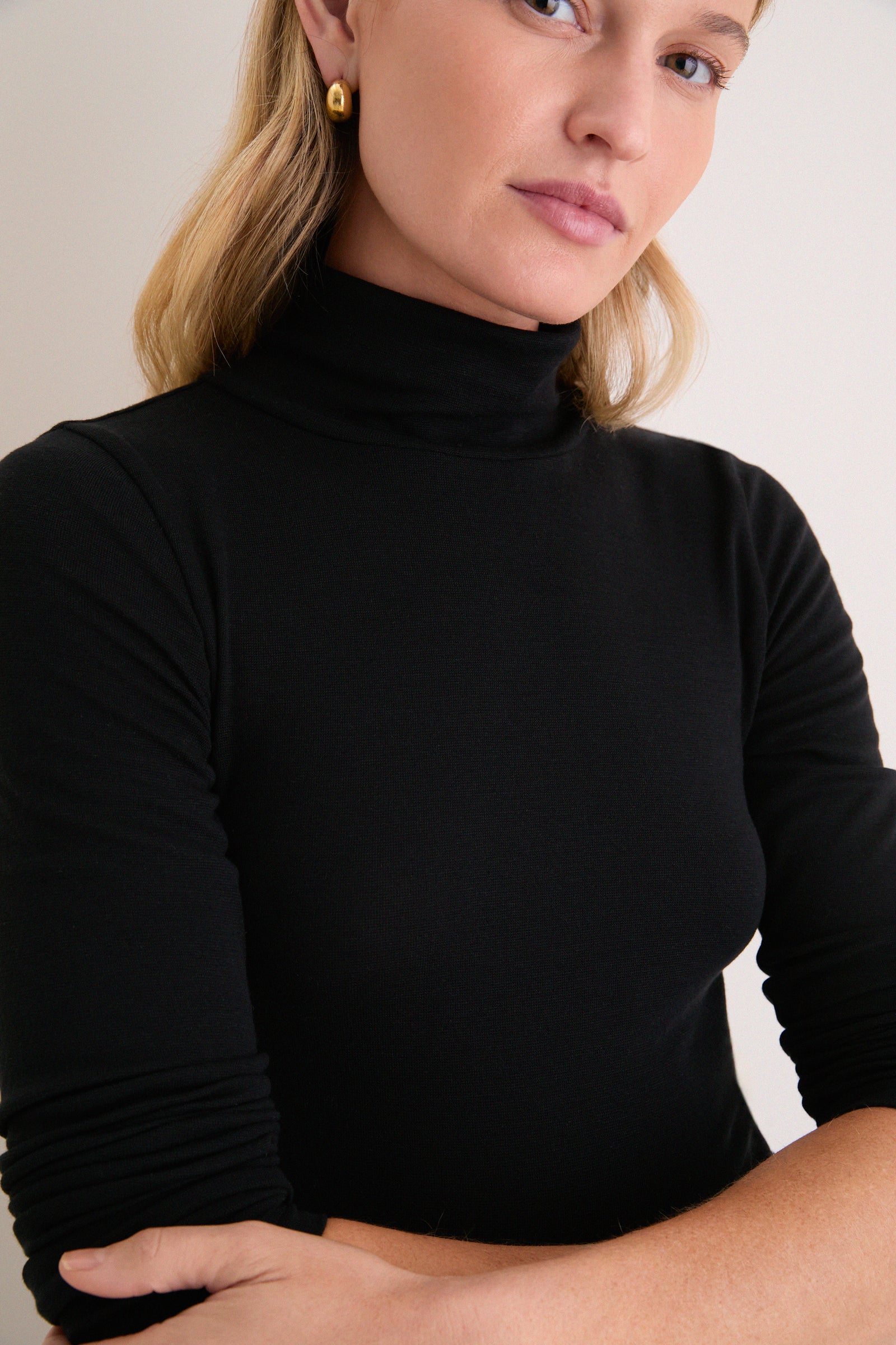 Black Modal Cashmere Turtleneck