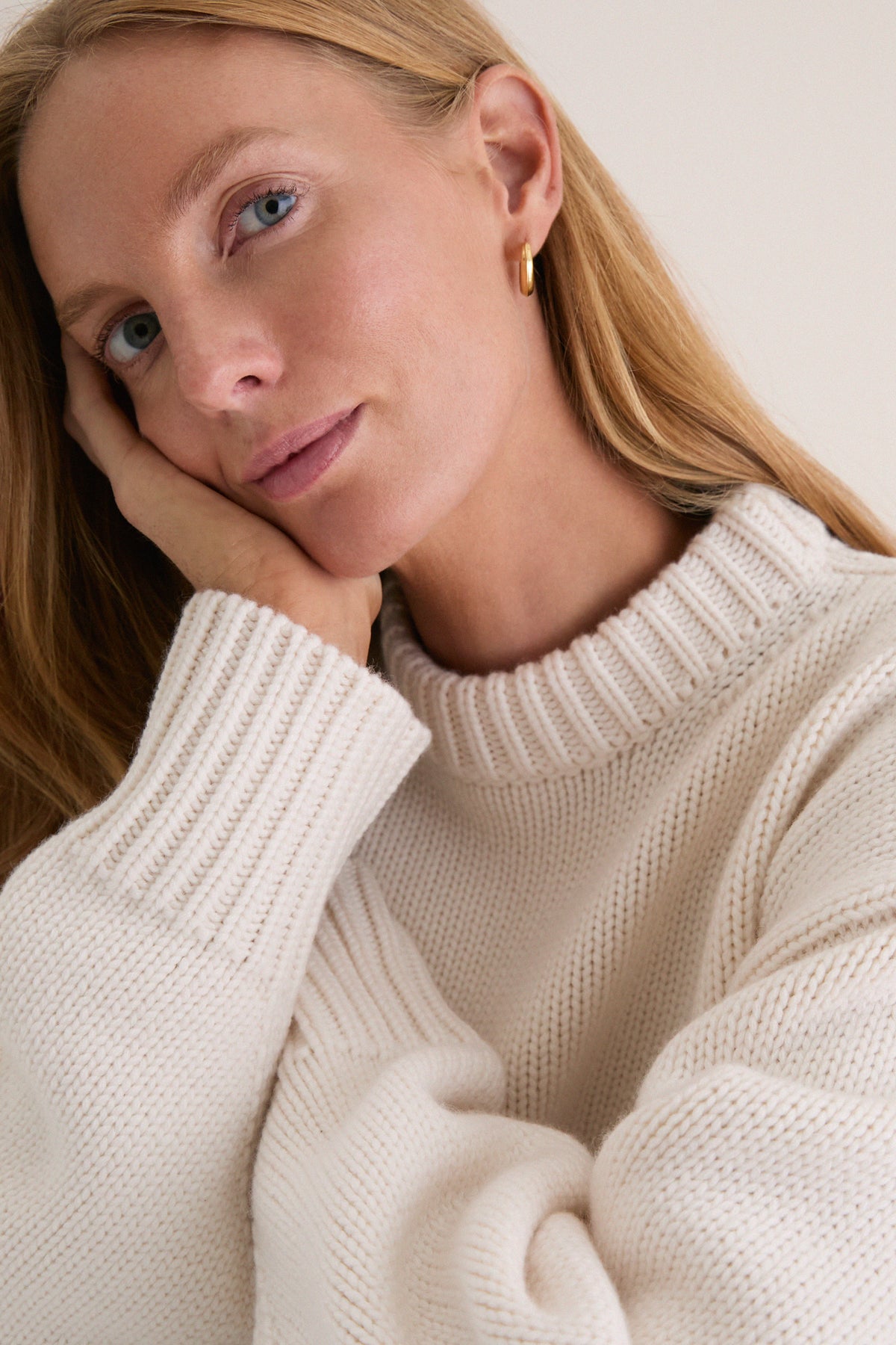 Ivory Genvieve Cashmere Wool Blend Crewneck Sweater