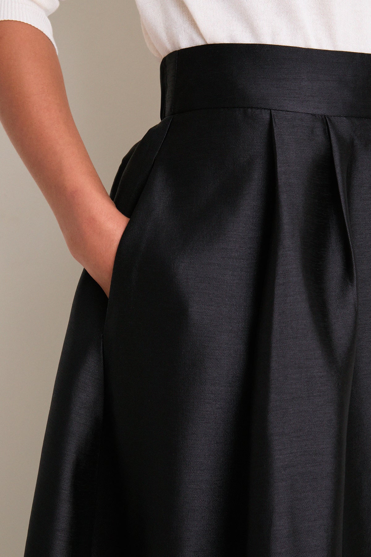 Noir Dupioni Kendall Skirt