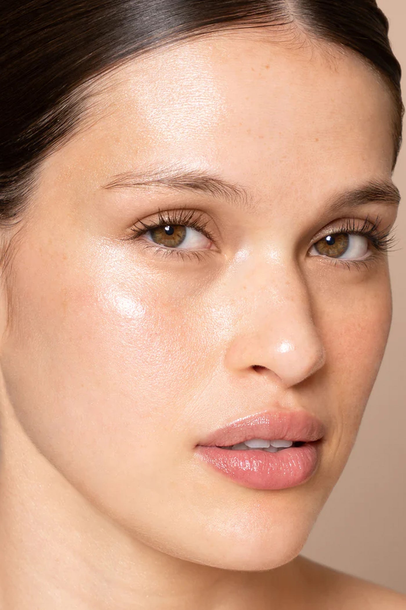 Nude Glow Travel Luminizing Glow Serum