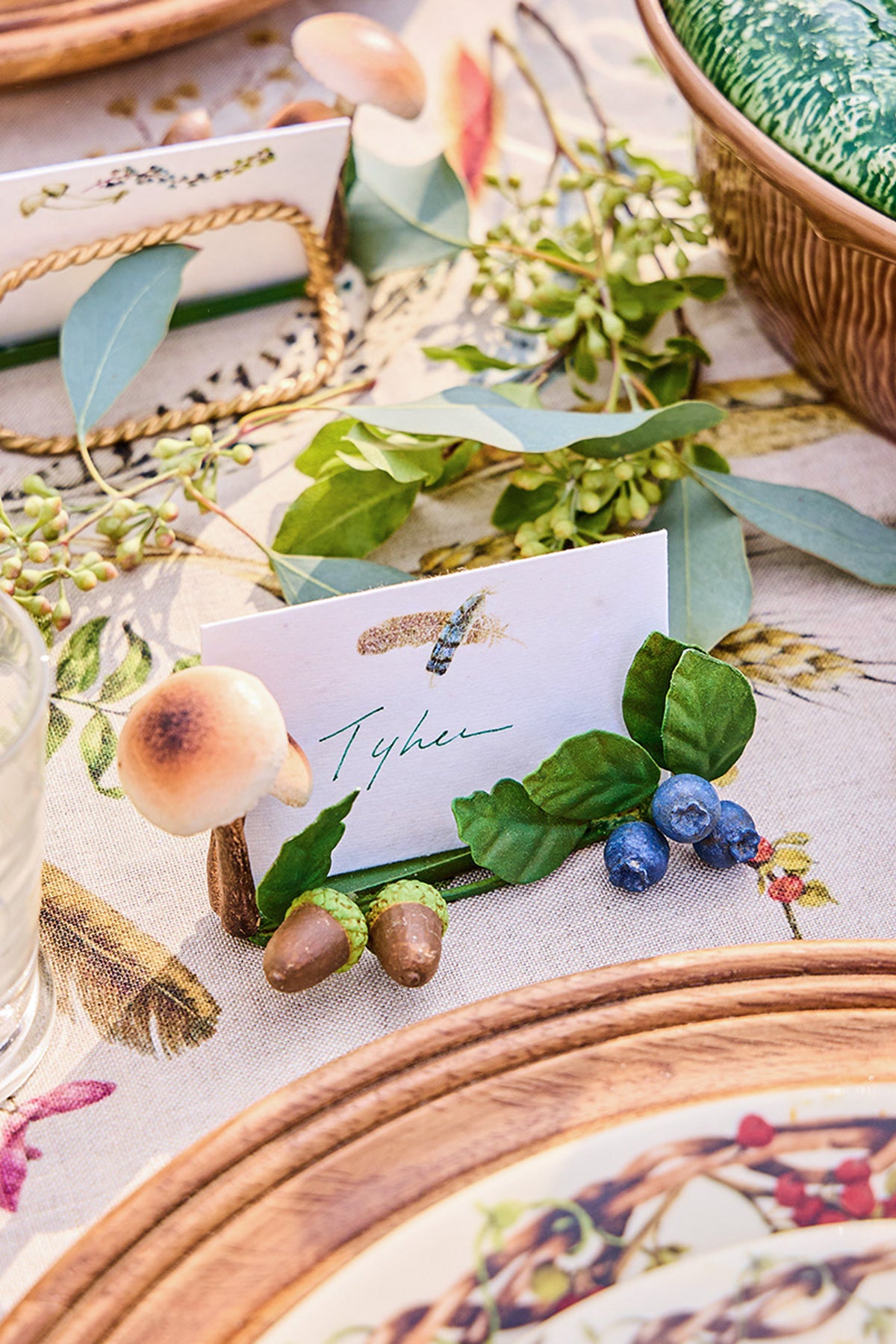Forest Walk Mushroom and Acorn Place Card Holder (Set of 4)