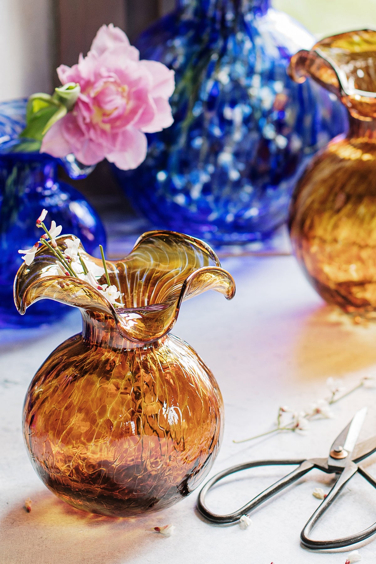 Hibiscus Glass Brown Tortoiseshell Bud Vase