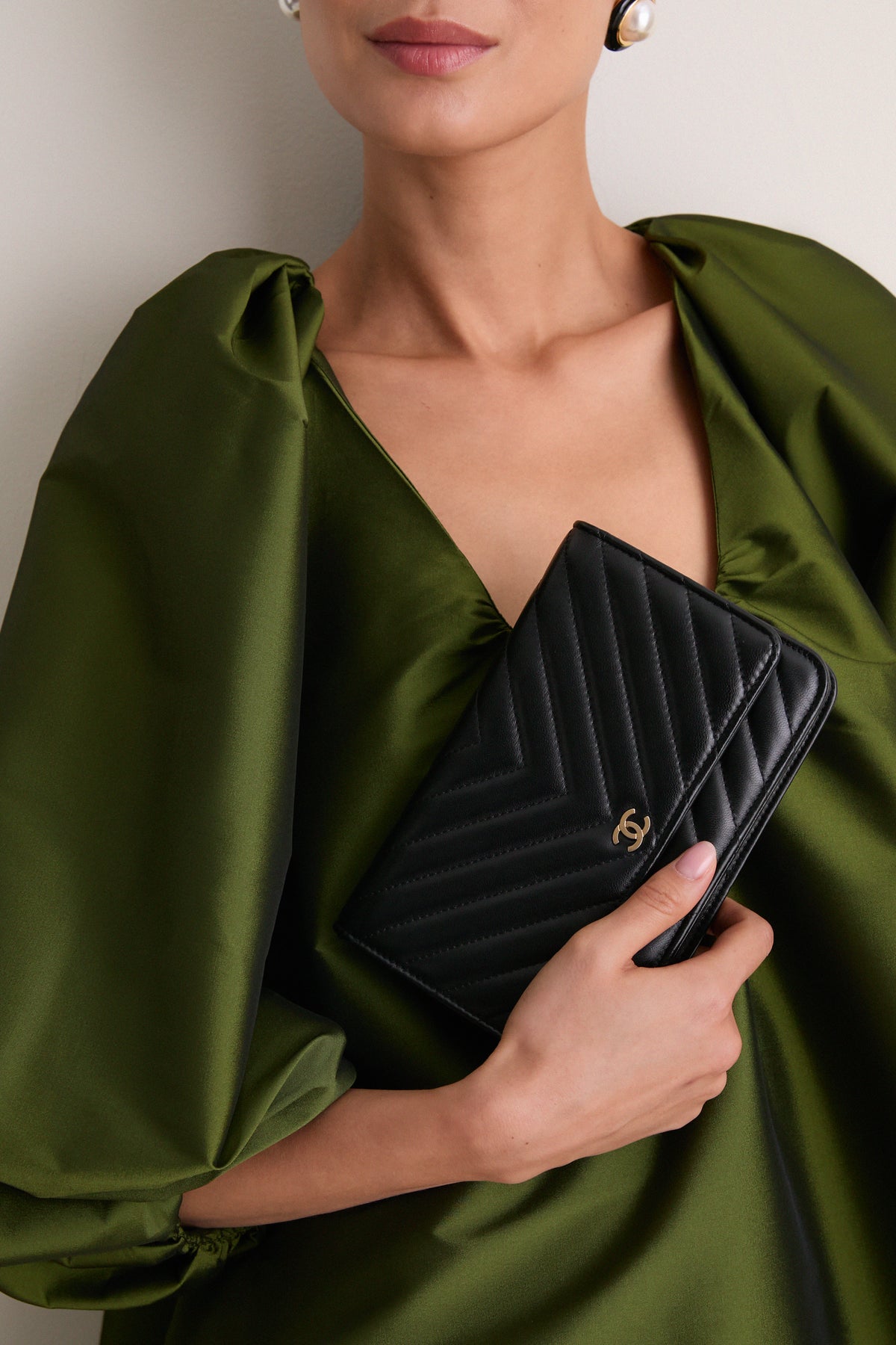 CHANEL Black Shoulder Bag