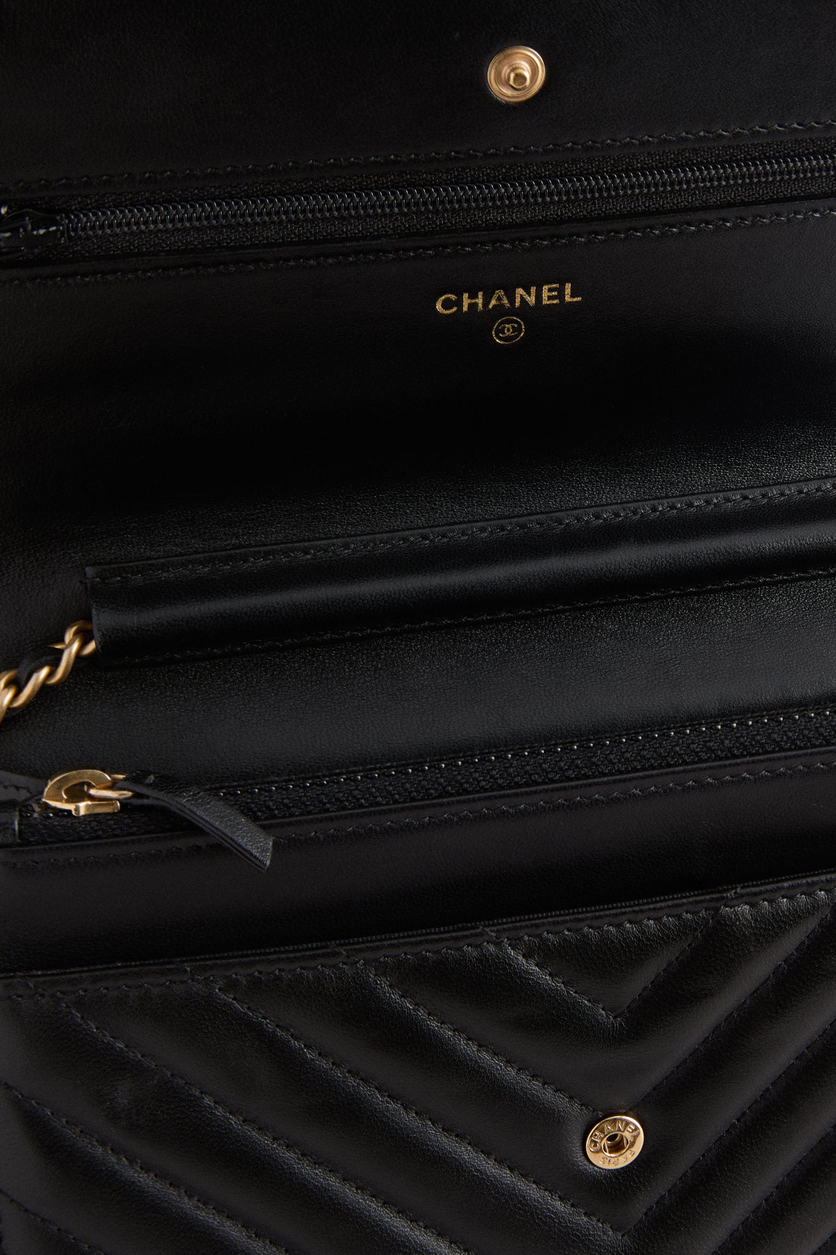 CHANEL Black Shoulder Bag