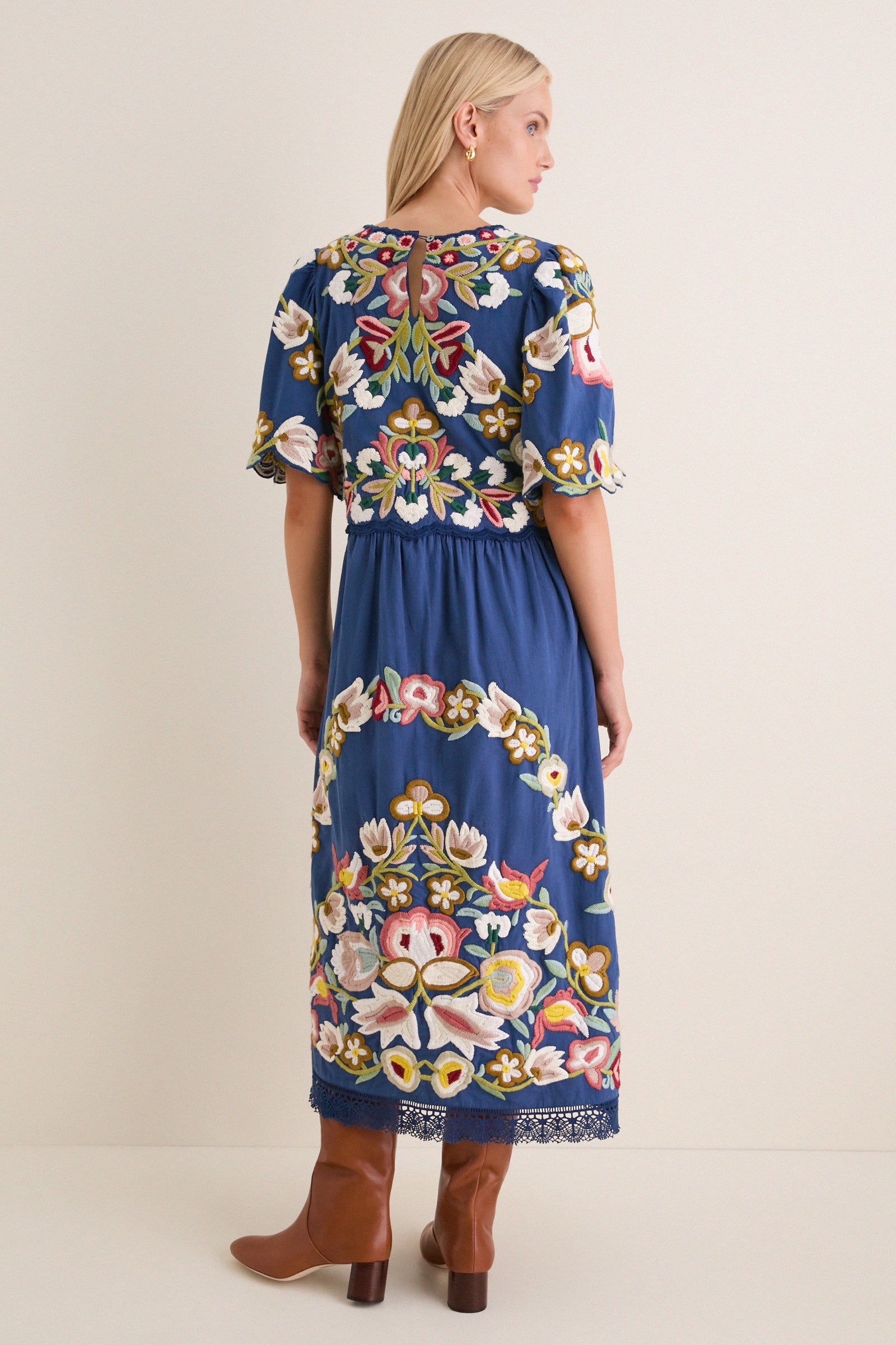 Blue Wilhelmina Embroidery Short Sleeve Midi Dress