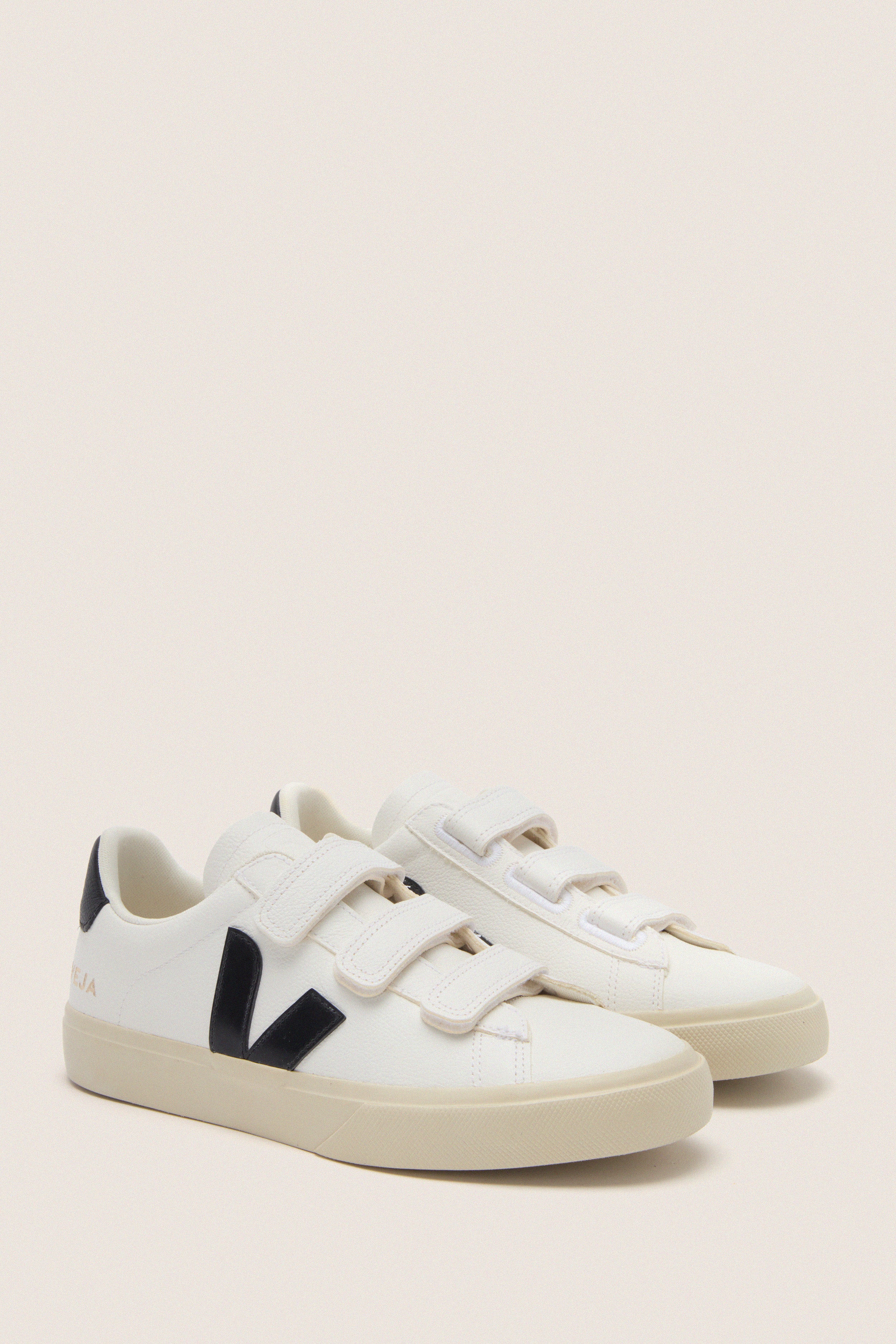 新品未使用品‼️VEJA RECIFE WHITE BLACK 24センチ Extra-White Black Recife Sneakers | VEJA | Tuckernuck