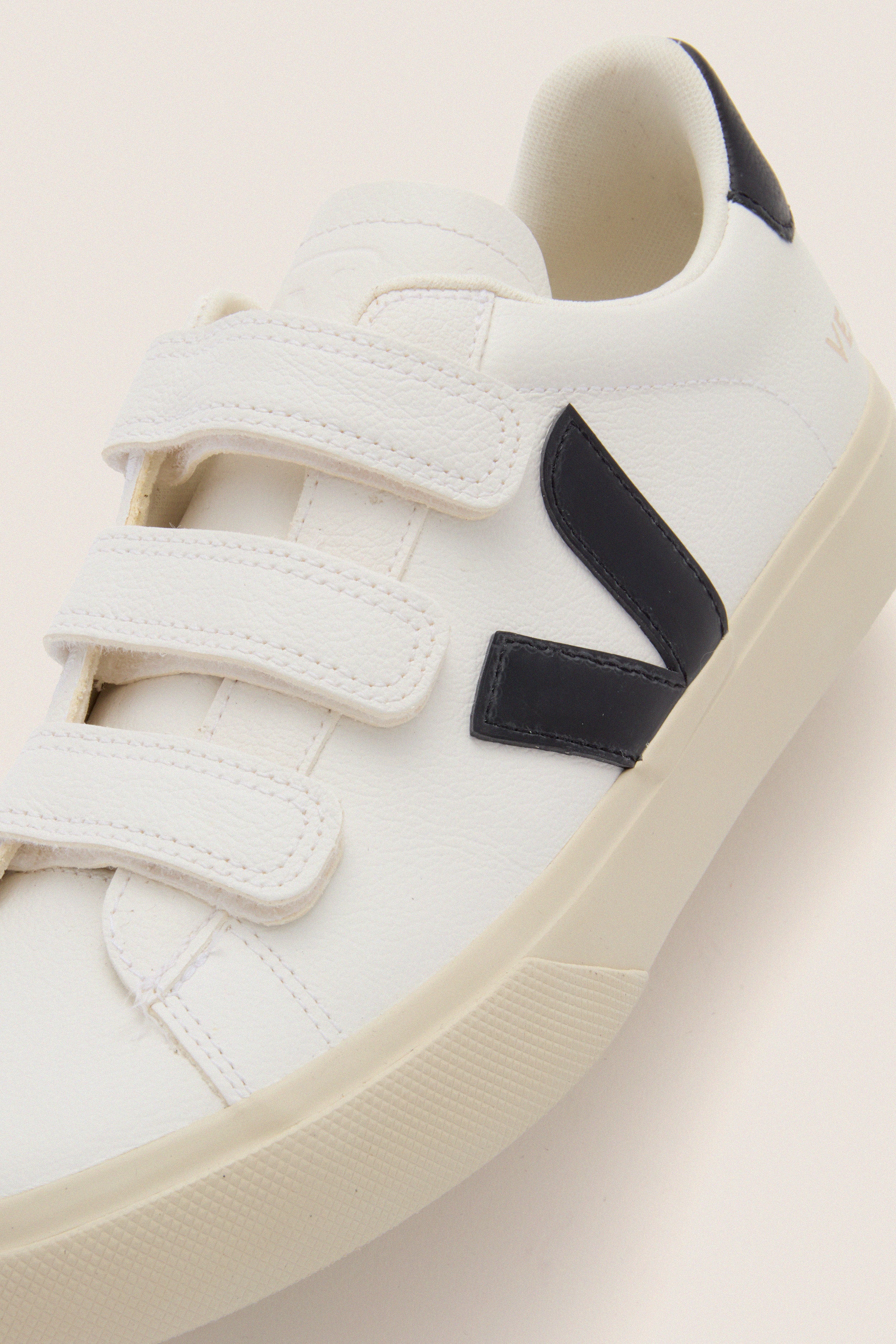 Extra-White Black Recife Sneakers | VEJA | Tuckernuck