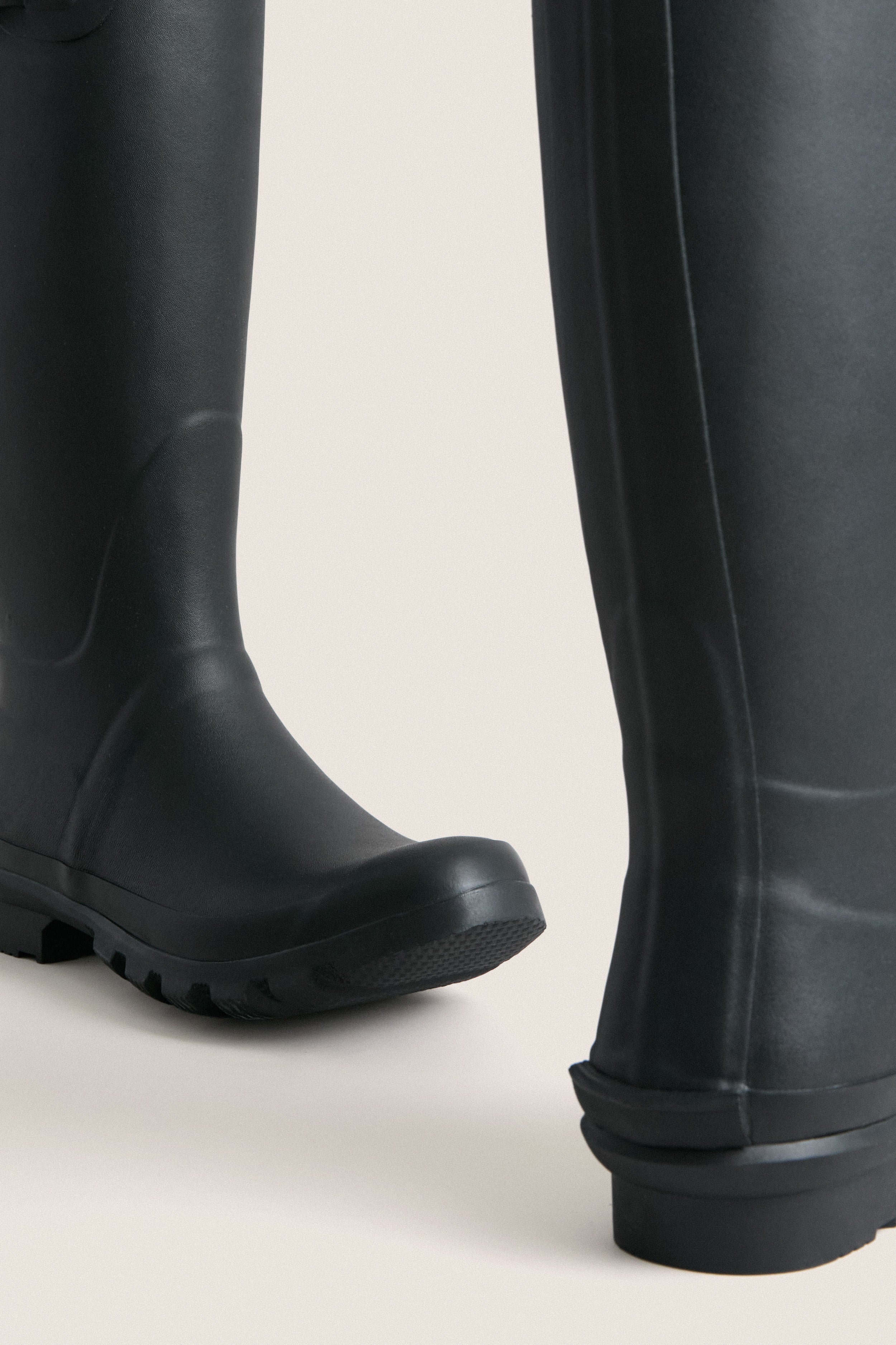 Black Bede Boots