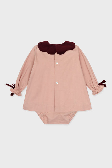 Pink Julieta Baby Girl Set: Classic two-piece with an A-line tunic featuring a scalloped burgundy collar, velvet bow cuffs, and matching bloomers. Effortless, fun, and high-end style.