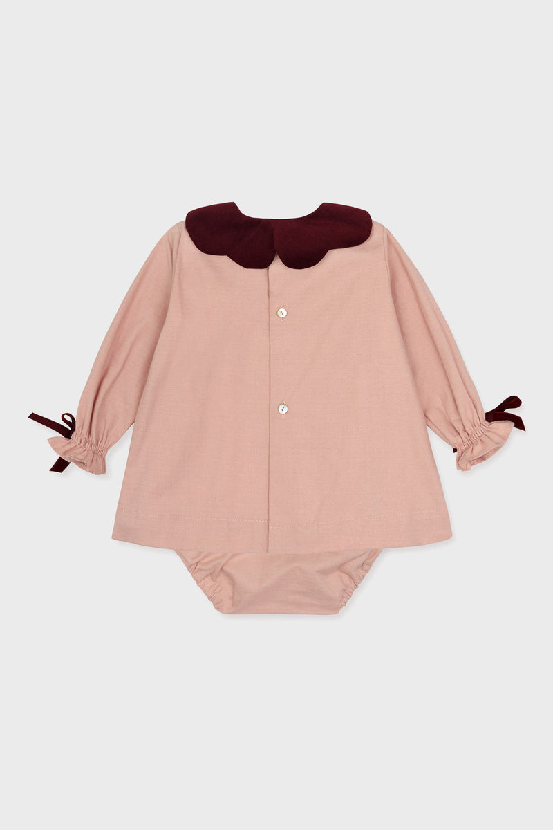 Pink Julieta Baby Girl Set: Classic two-piece with an A-line tunic featuring a scalloped burgundy collar, velvet bow cuffs, and matching bloomers. Effortless, fun, and high-end style.
