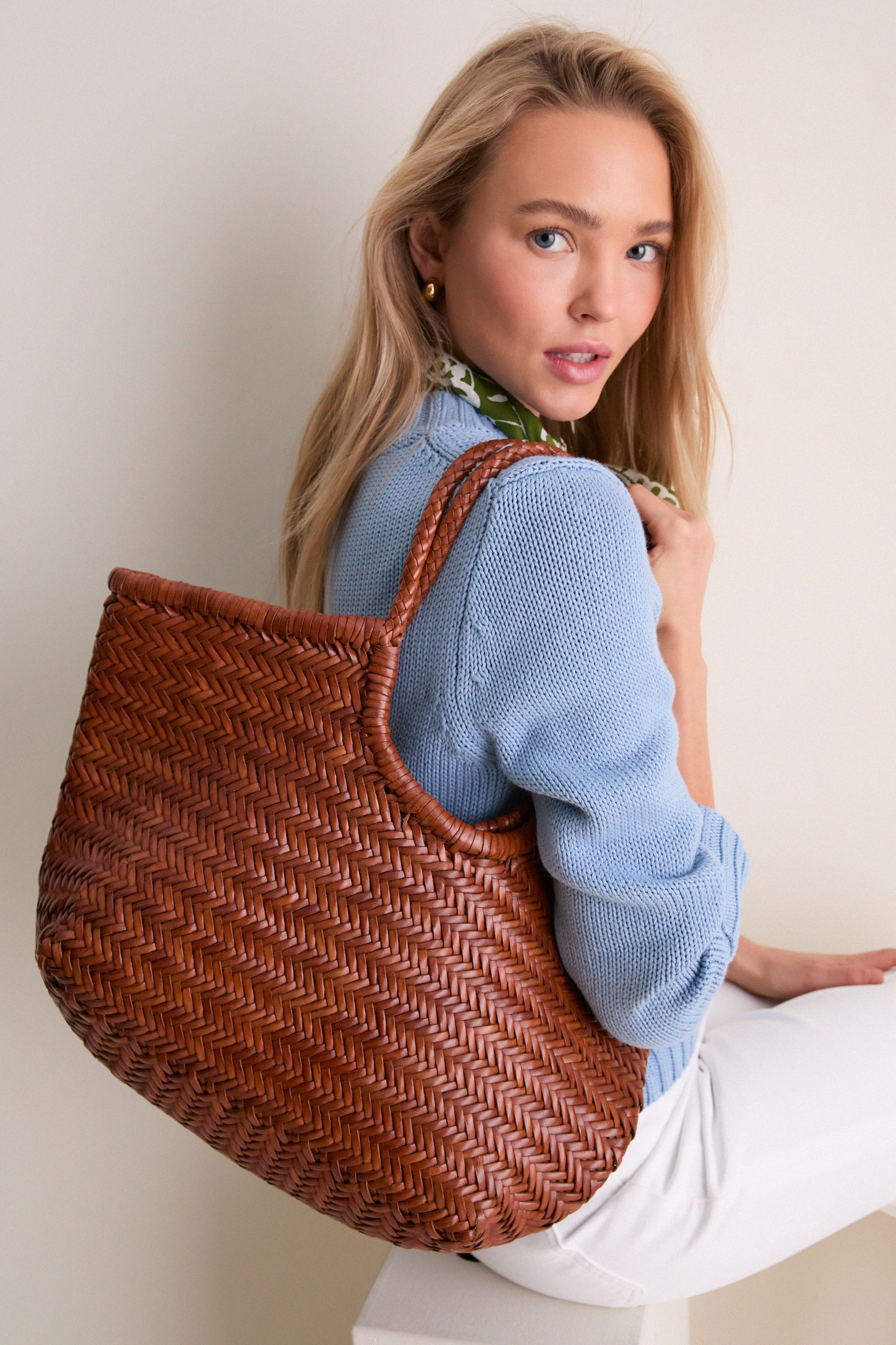 Tan Nantucket Basket | Dragon Diffusion