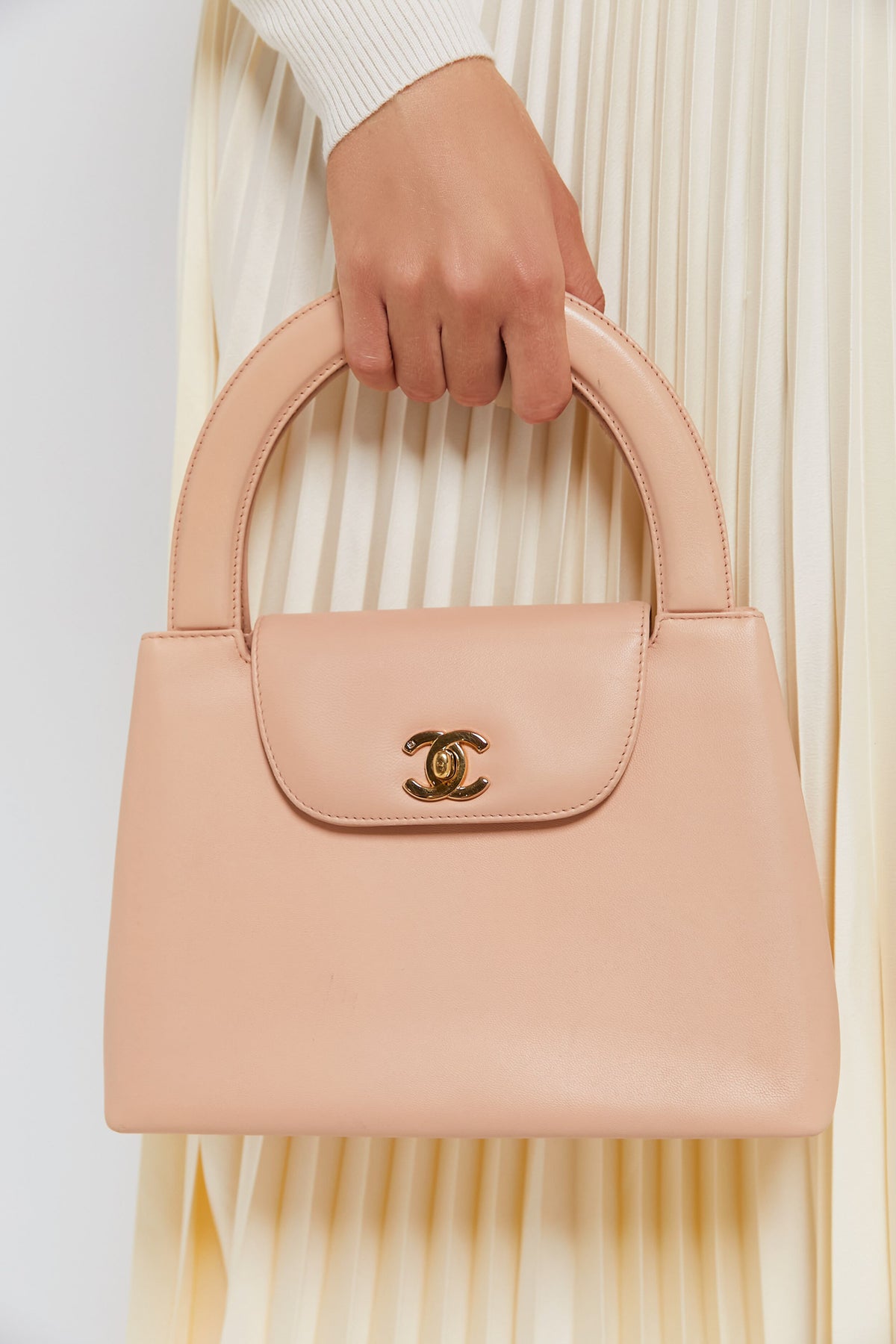 CHANEL Beige Coco Kelly Leather Handbag