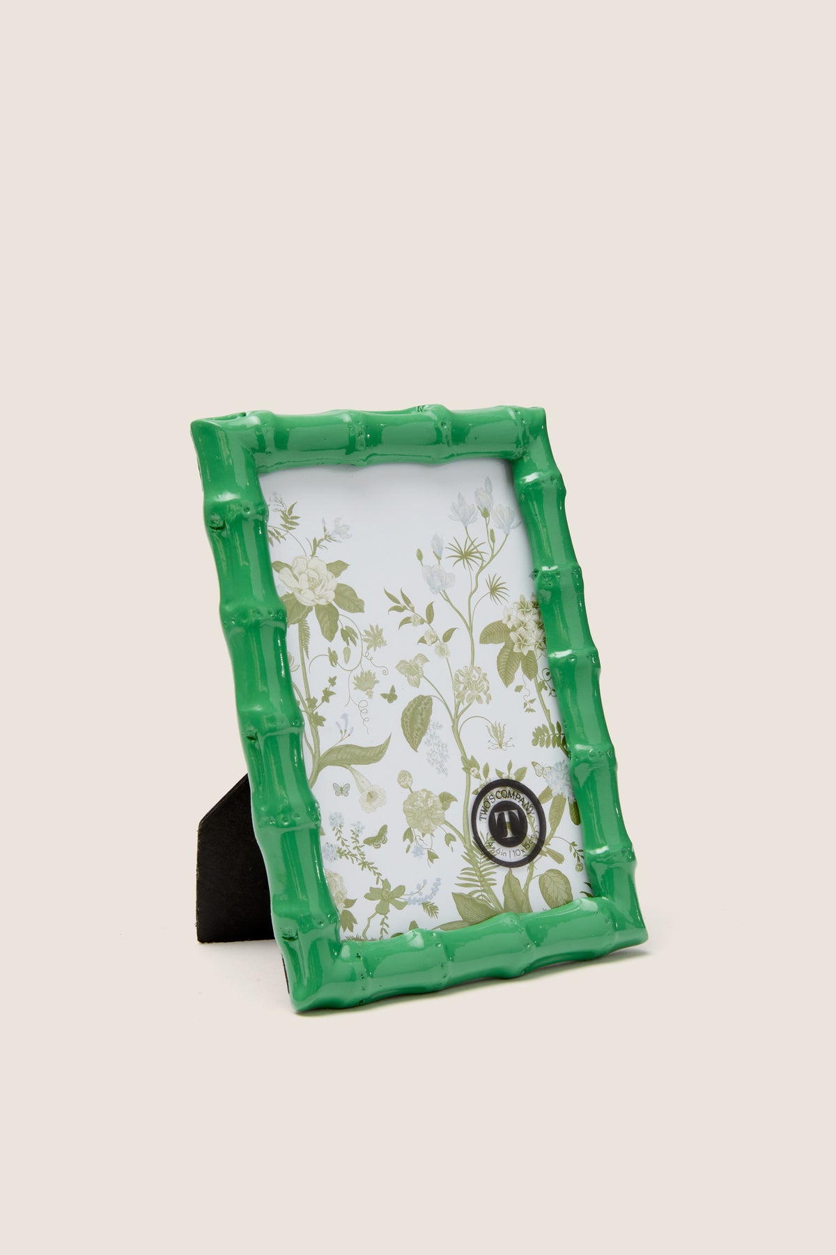 Classic 4x6 Countryside Green Frame, resembling bamboo, offers effortless elegance and fun versatility for high-end decor, standing with an easel for vertical or horizontal display.