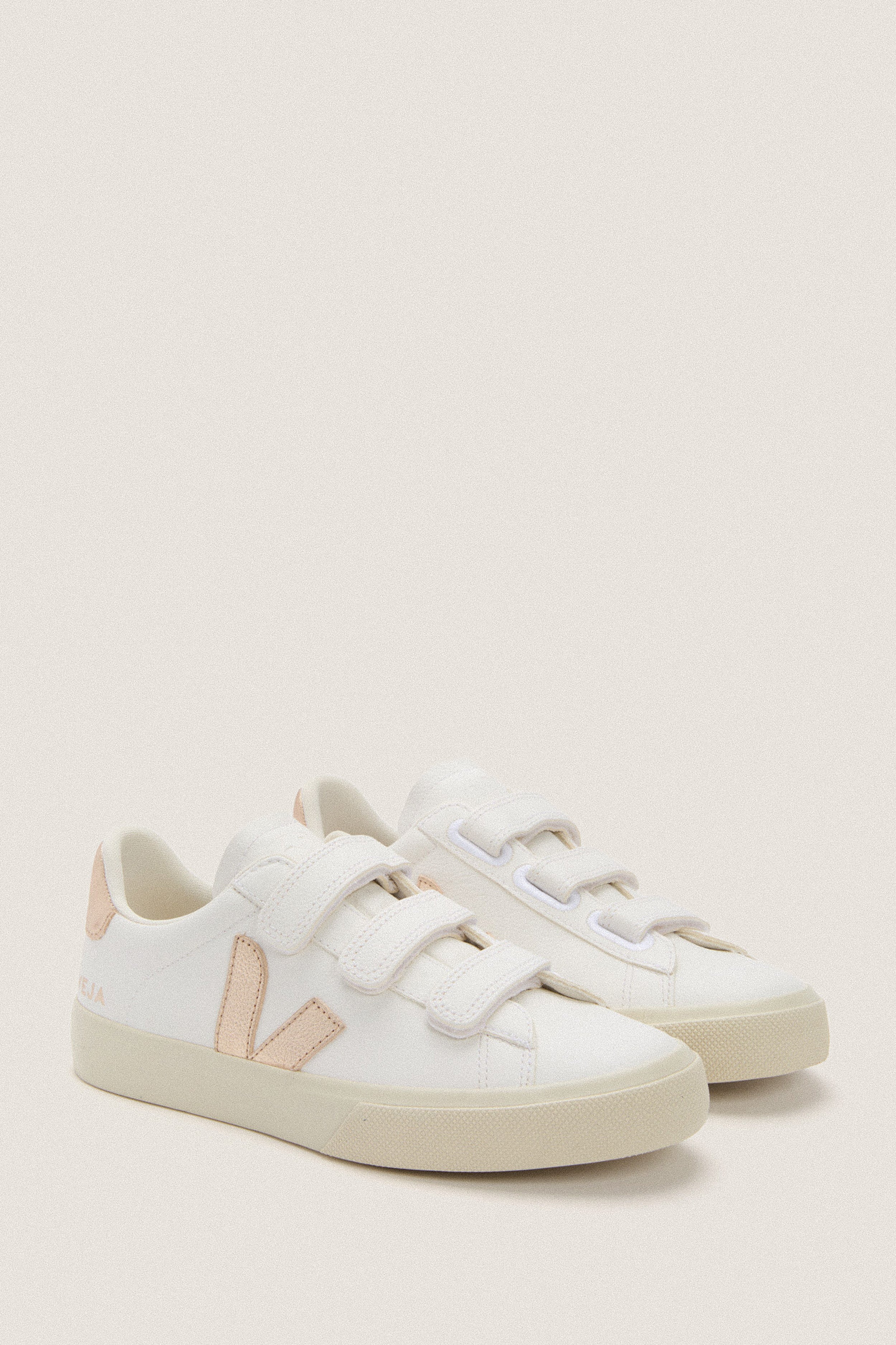 Extra White Platine Recife Logo Sneakers | VEJA