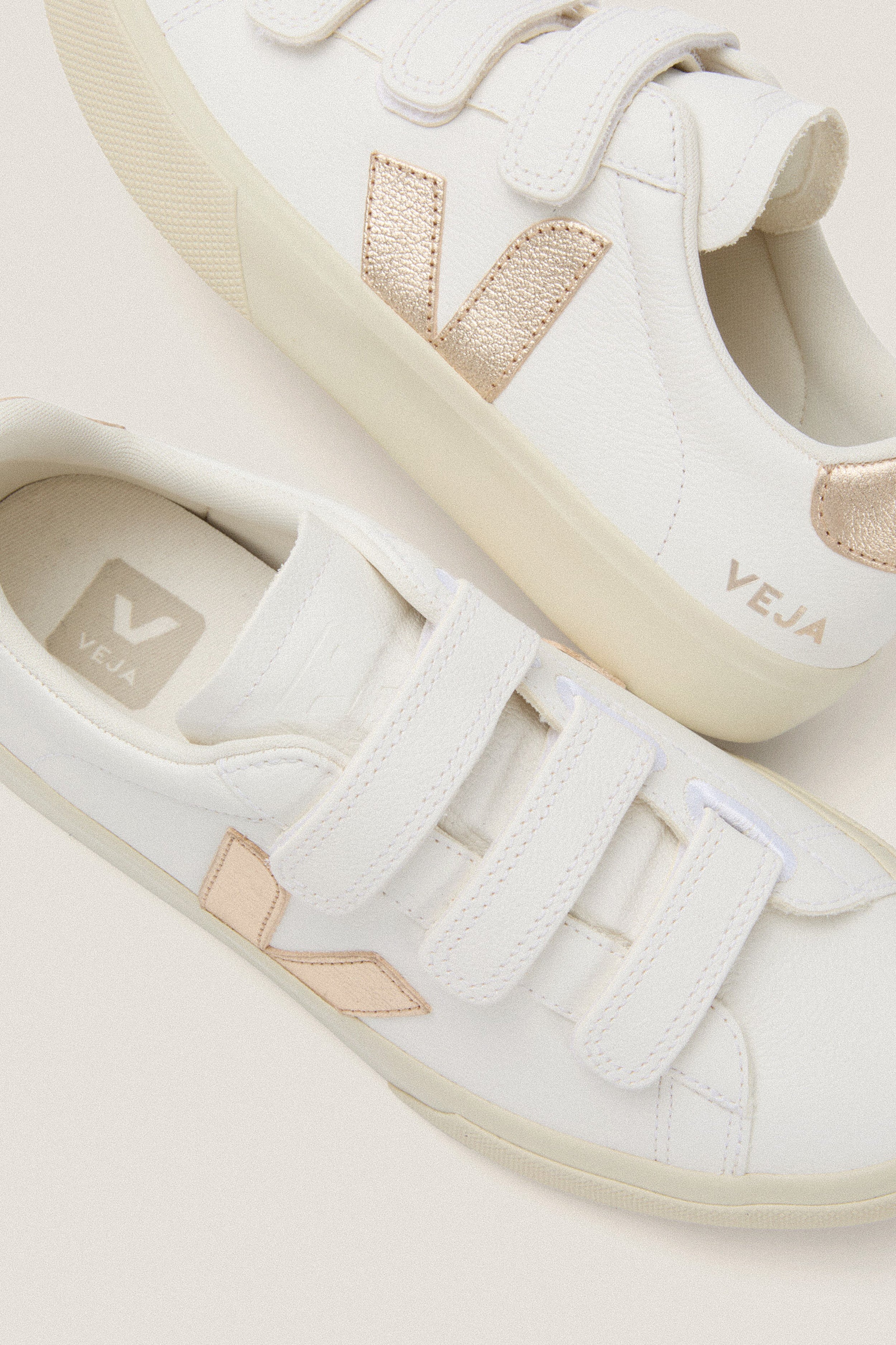 Extra White Platine Recife Logo Sneakers | VEJA