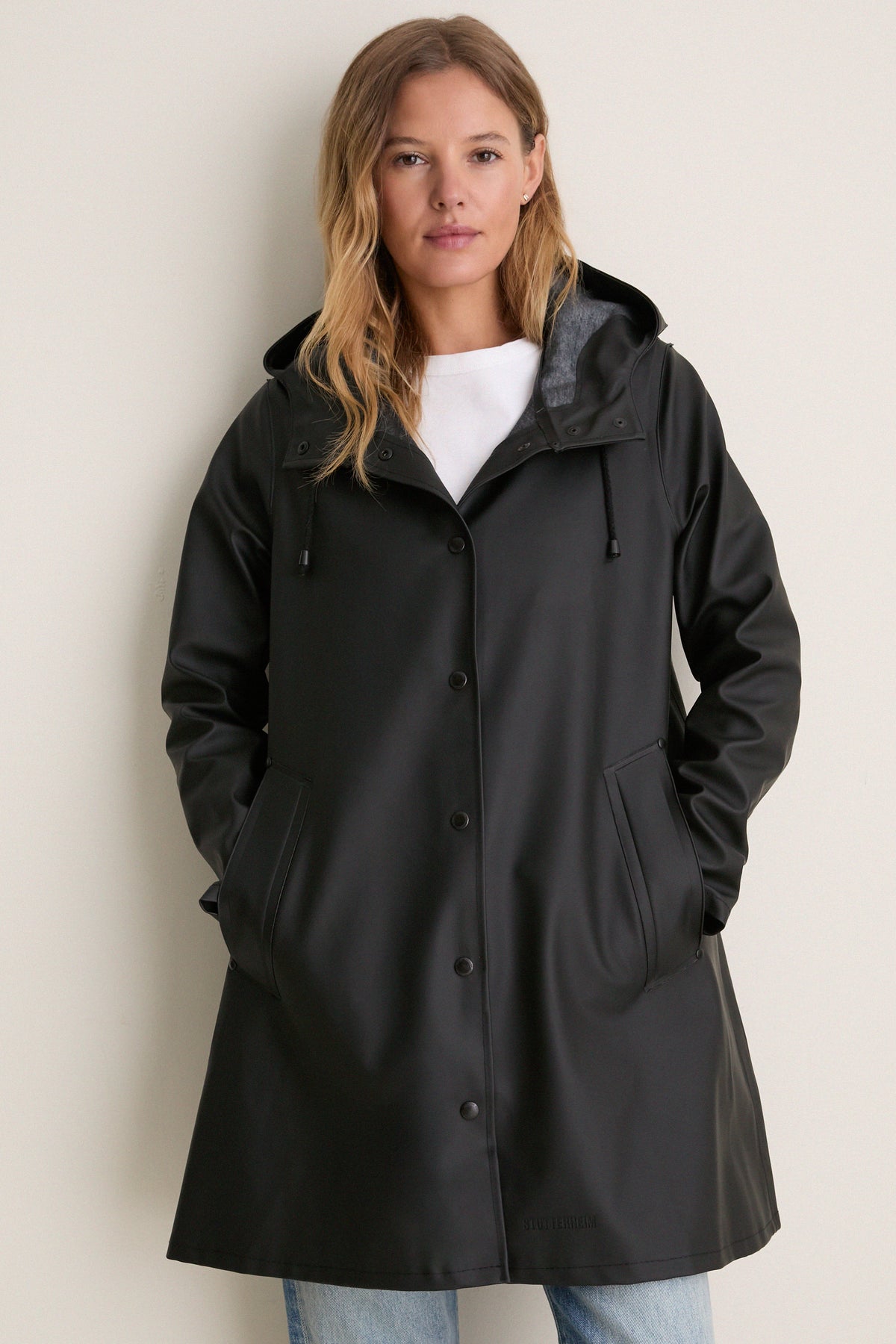 Black Mosebacke Raincoat