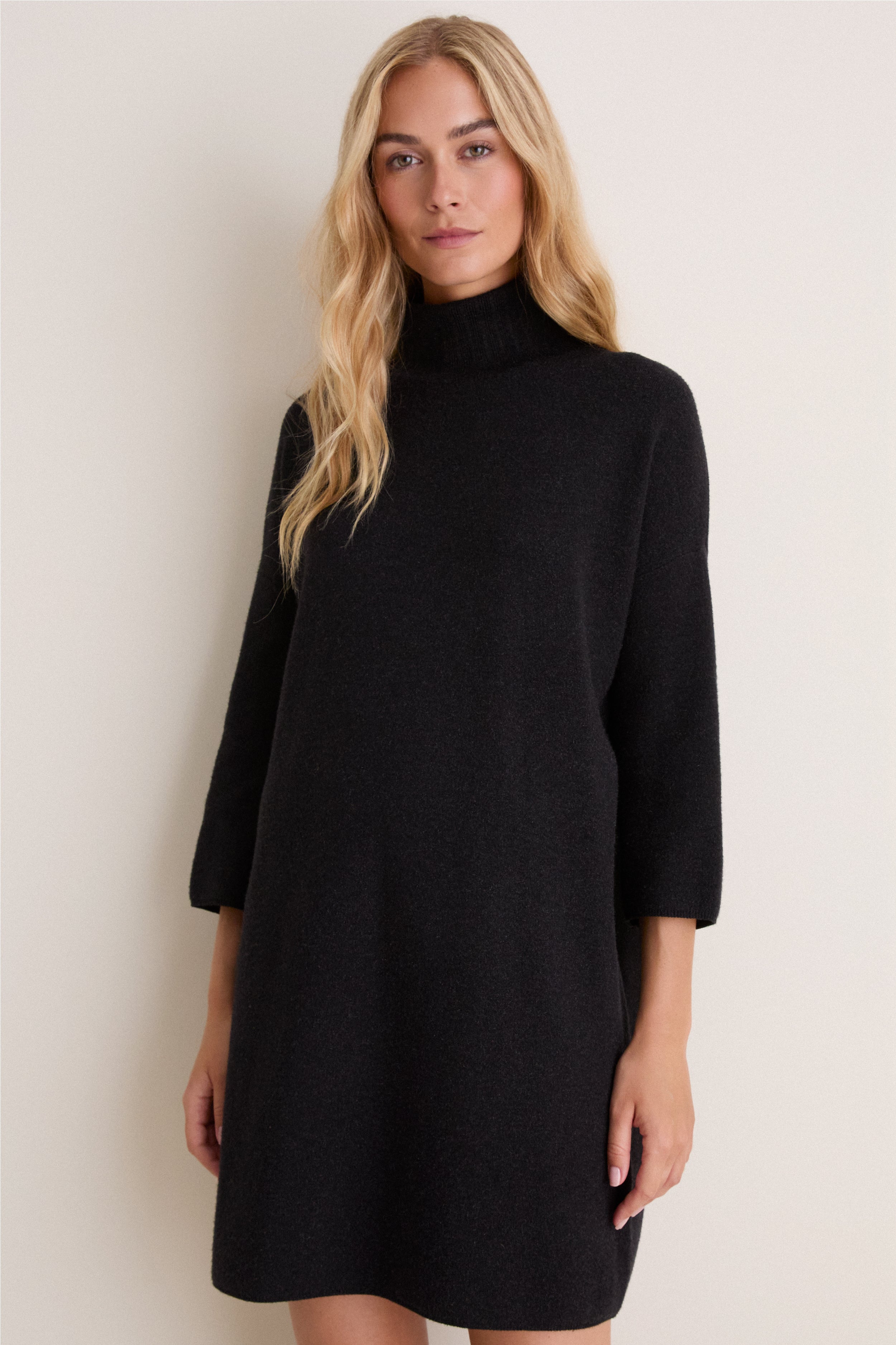 Noir Vivianne Dress