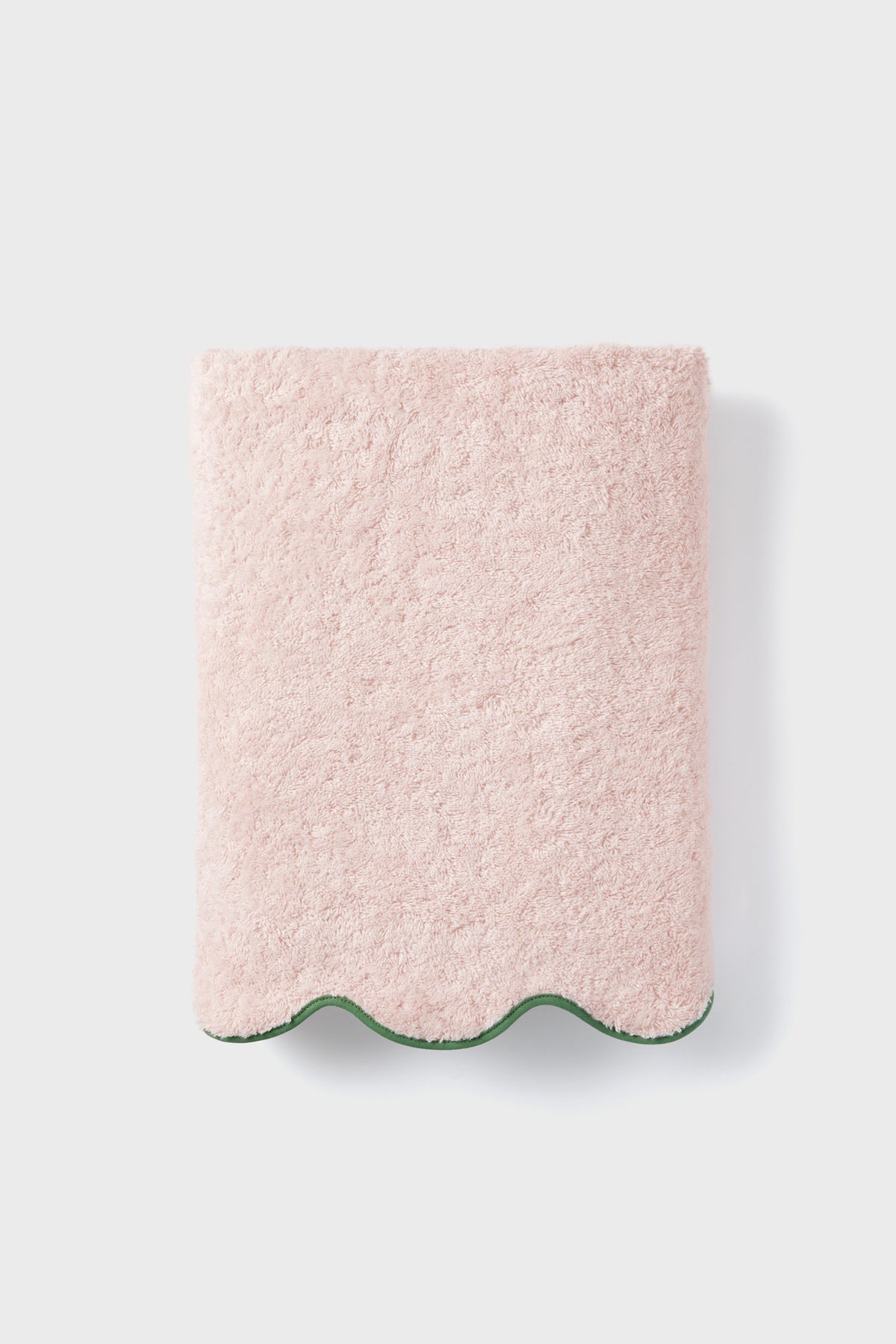 Exclusive Blush and Palm Cairo Scallop Bath Towel