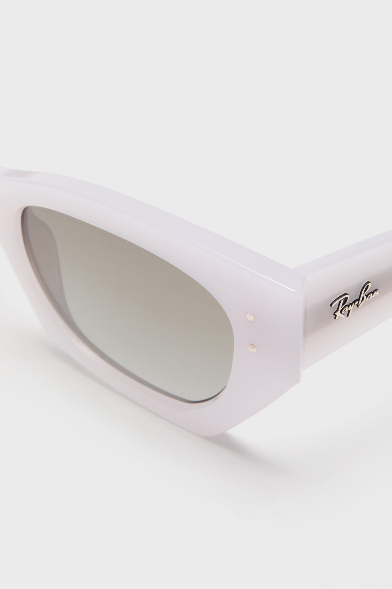 White Snow Zena Sunglasses