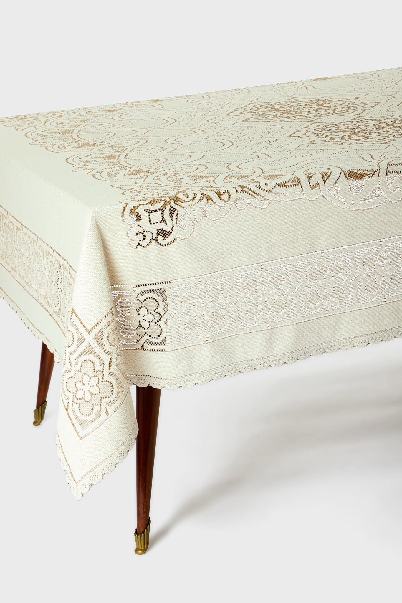 Lacey Medium Tablecloth