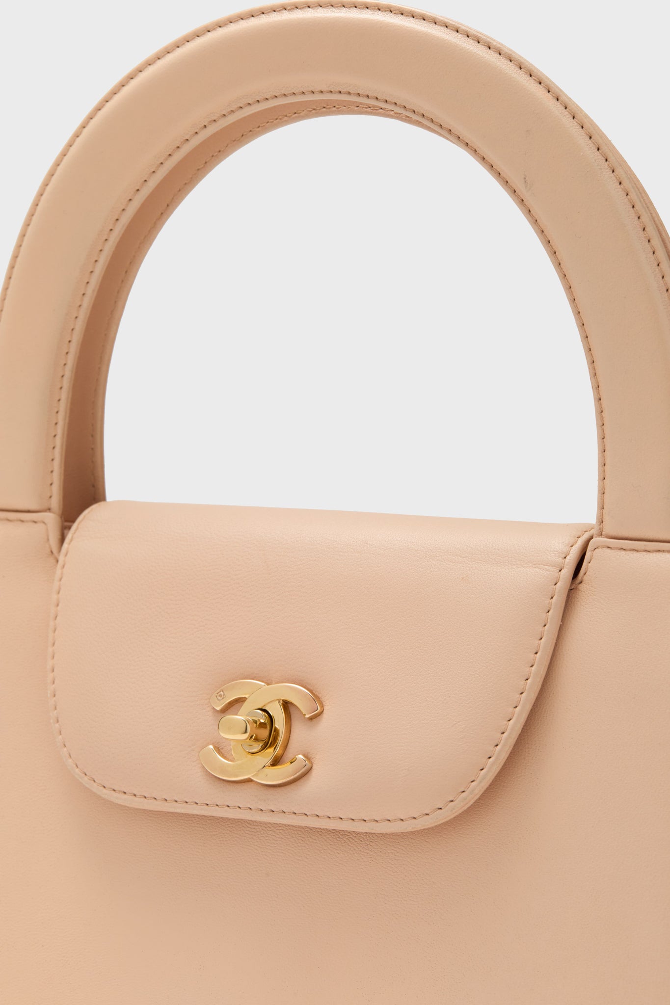 CHANEL Beige Coco Kelly Leather Handbag