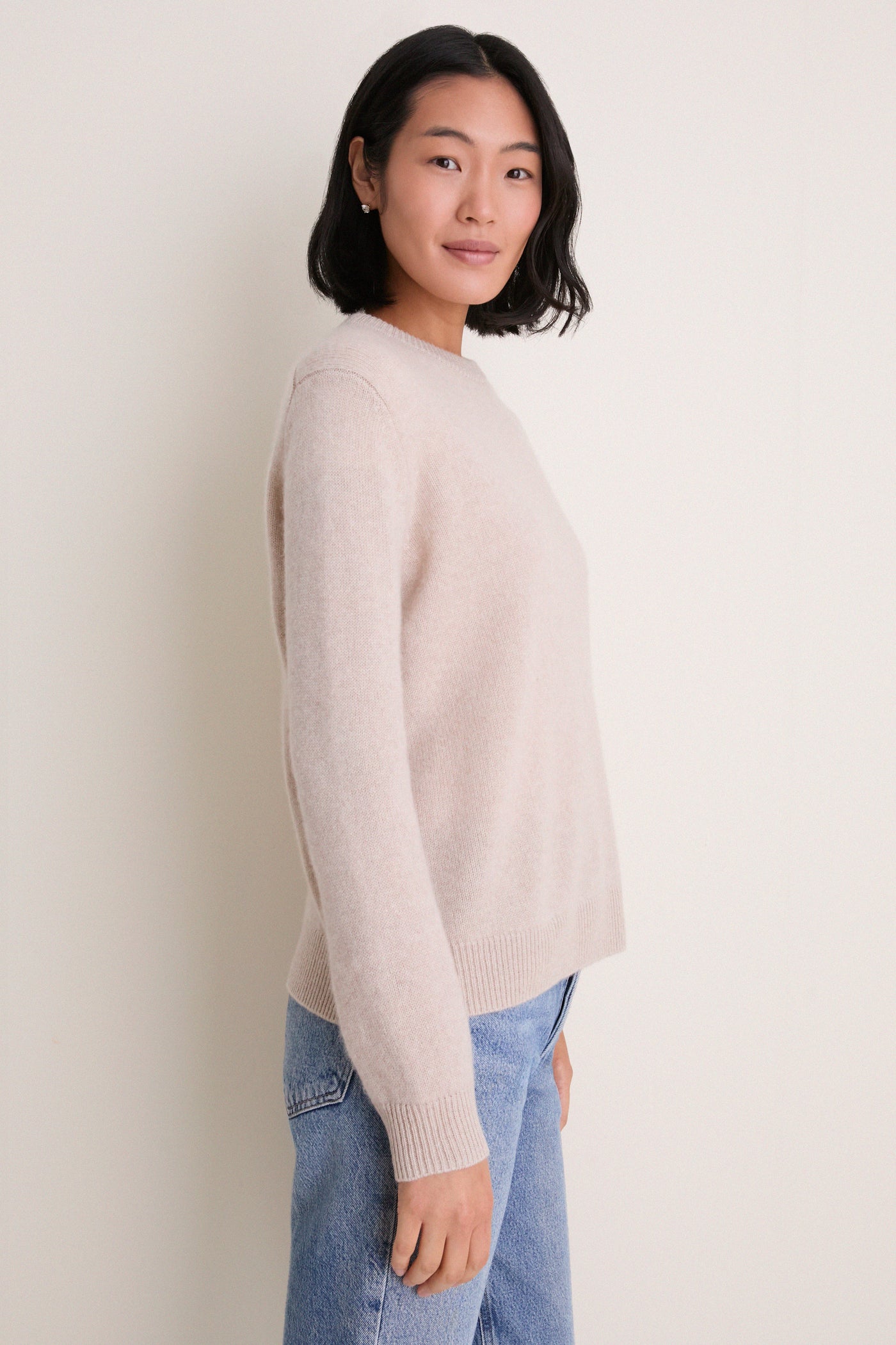 Sandstone Cashmere Bodie Boyfriend Crewneck