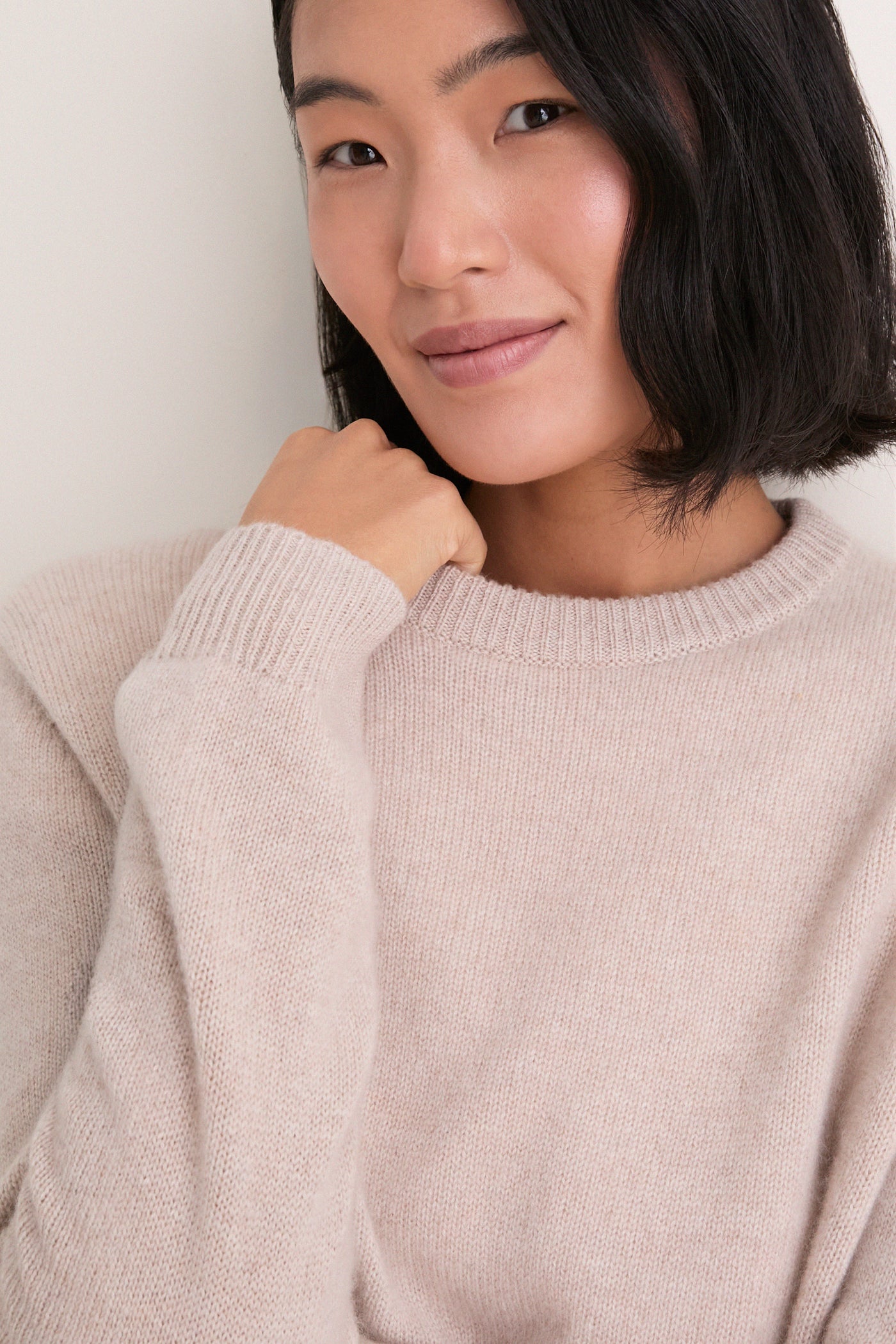 Sandstone Cashmere Bodie Boyfriend Crewneck