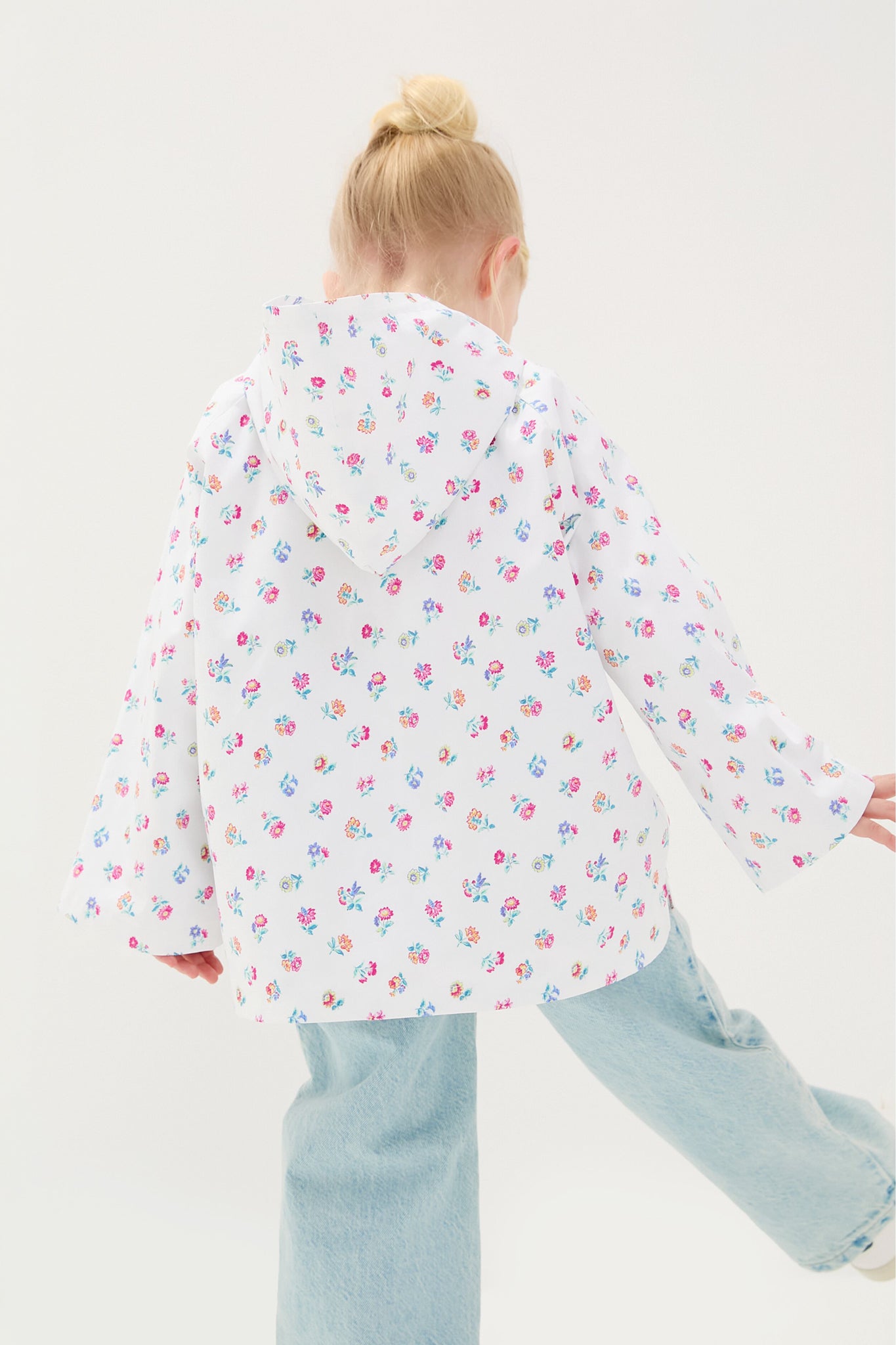 White Felicita Flowers Felvet Raincoat