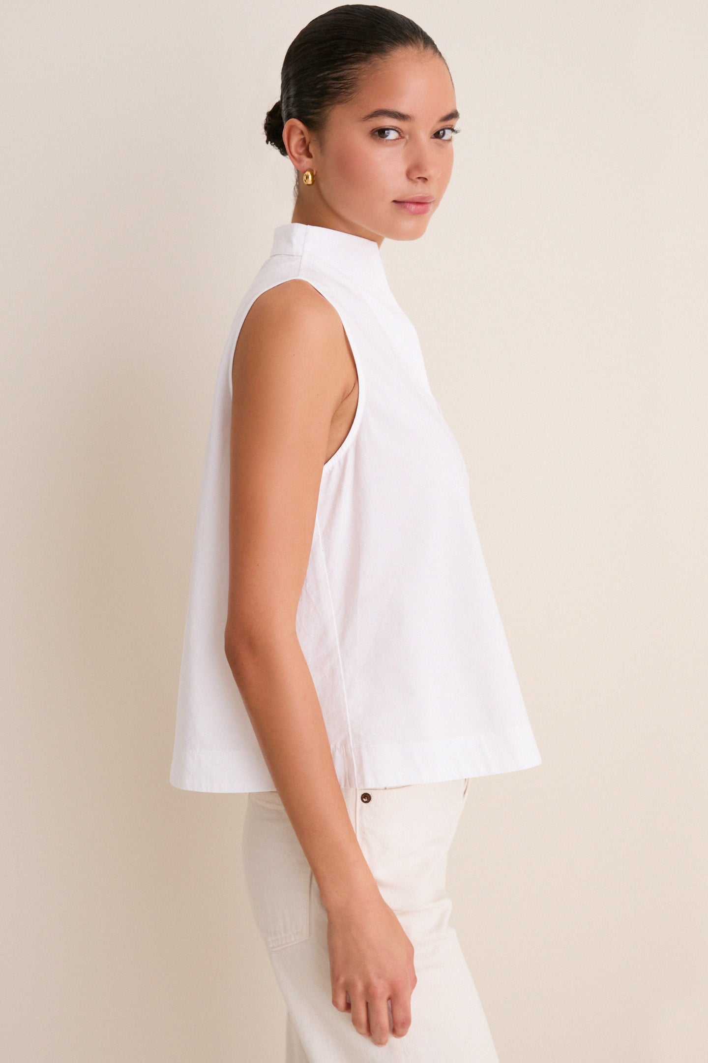White Sleeveless Celeste Top