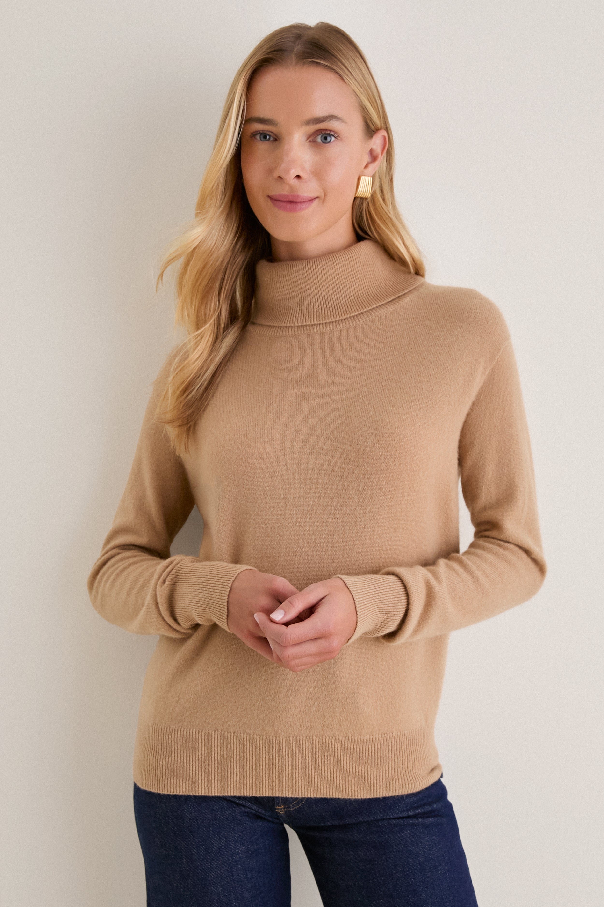 Camel Cashmere Evelyn Turtleneck | Tuckernuck