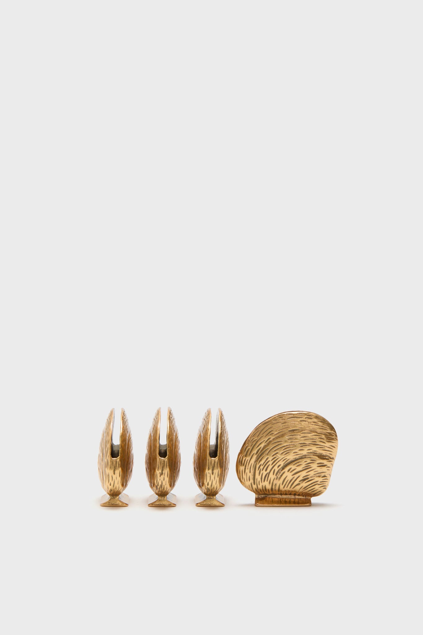 Gold Clam Shell Place Card Holders Set of 4