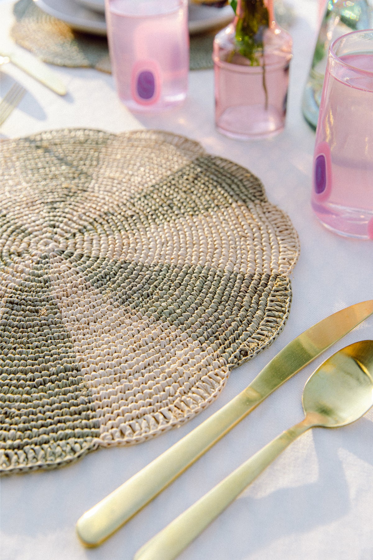 Olive Pinwheel Round Placemat (Set of 4)