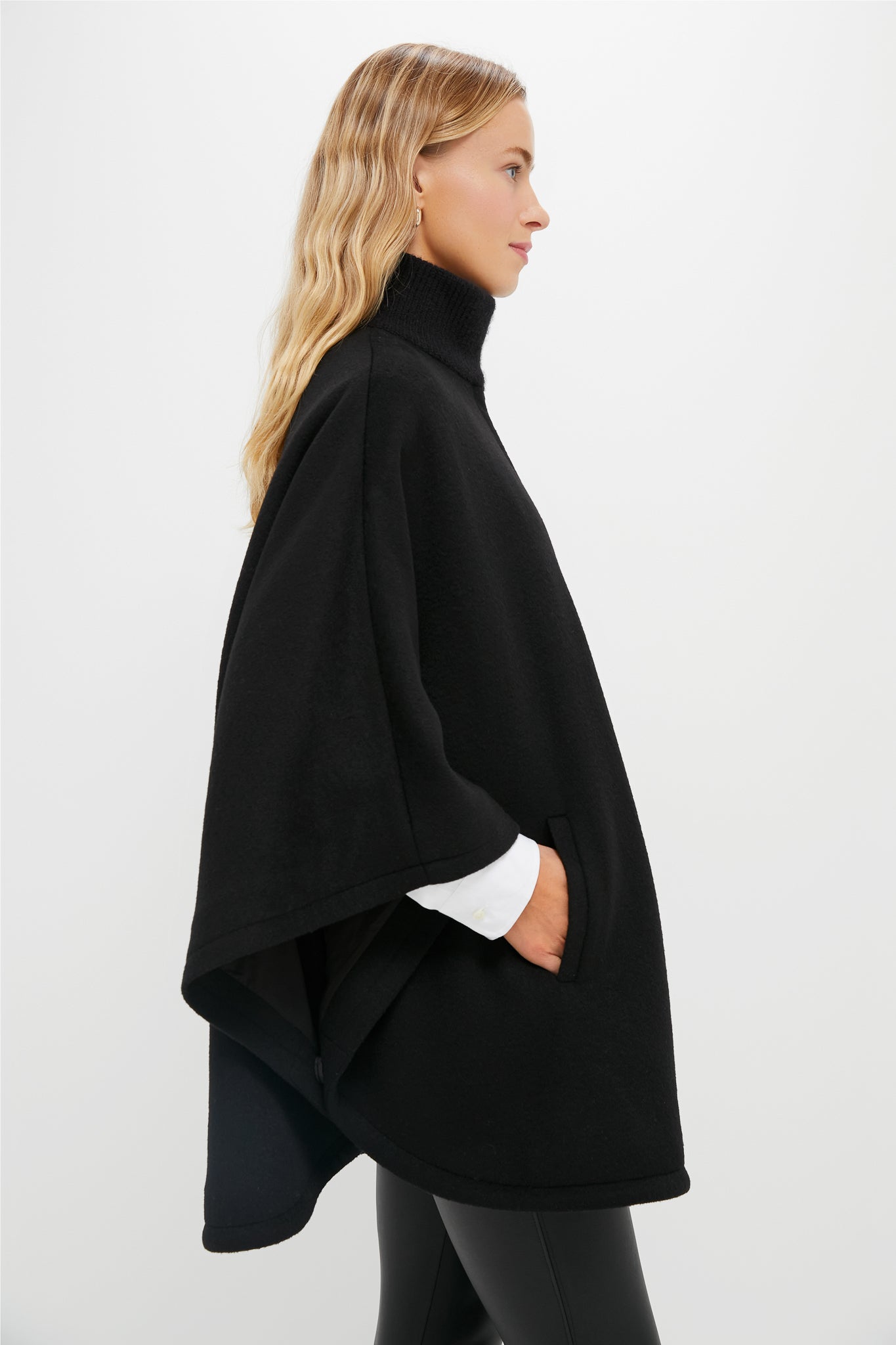 Black Full Zip Huntington Poncho | Tuckernuck