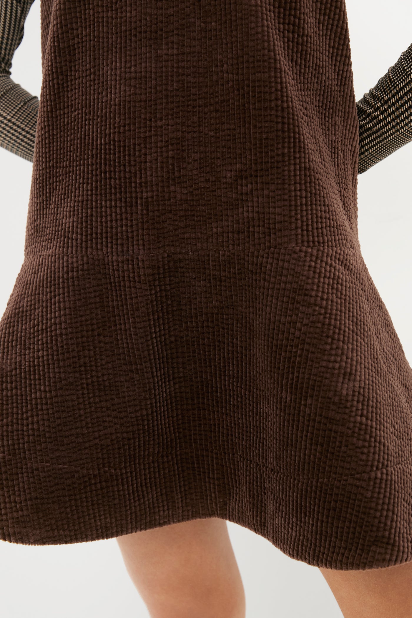 Ganni Women's Brown Seersucker Corduroy V Neck Mini Dress - Brown - Size 40 EU / 8-10 US - Chicory Coffee Ganni Women's Brown Seersucker Corduroy V Neck Mini Dress - Brown - Size 40 EU / 8-10 US - Chicory Coffee