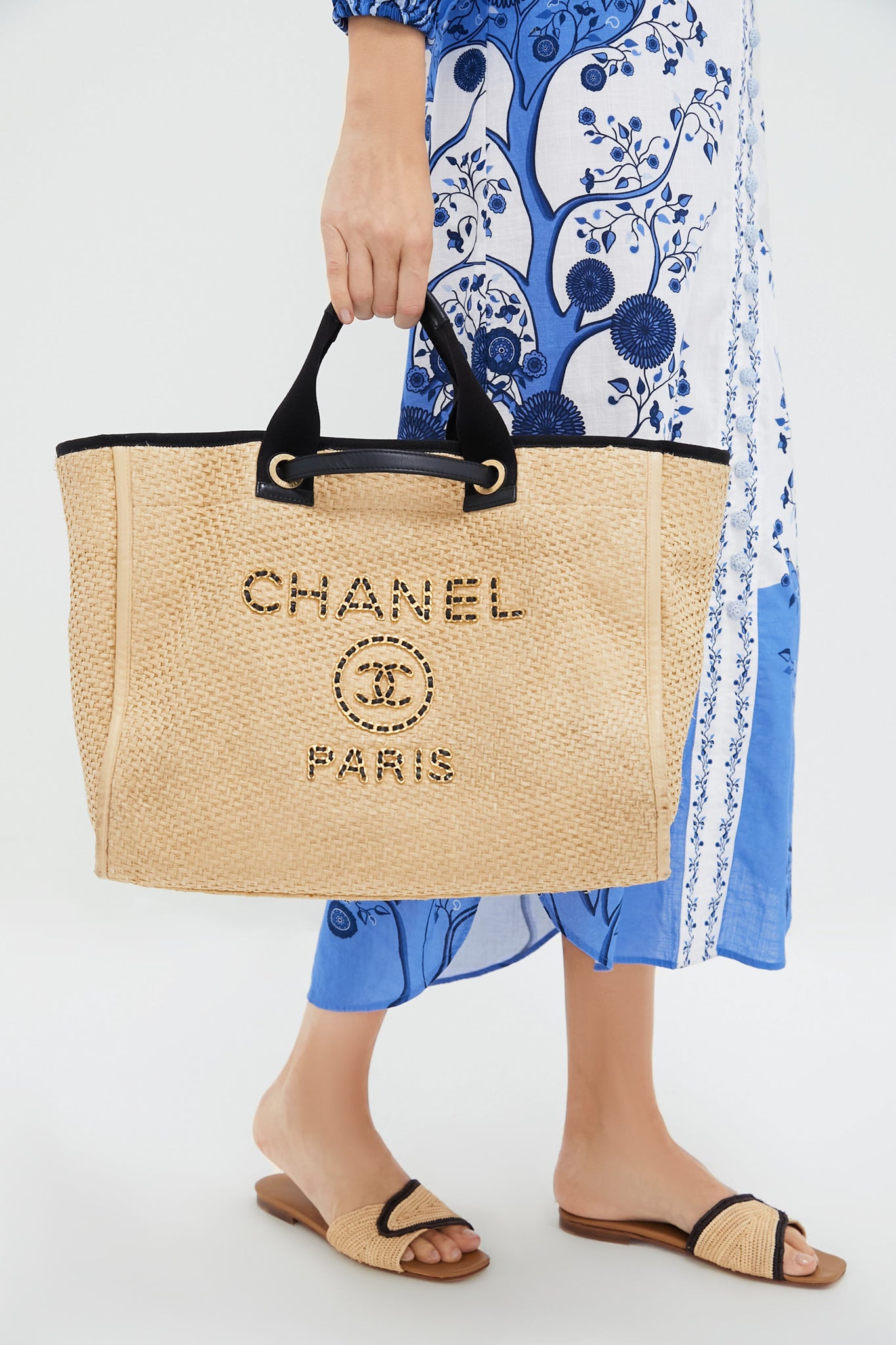 CHANEL Straw Raffia Deauville MM Tote Bag