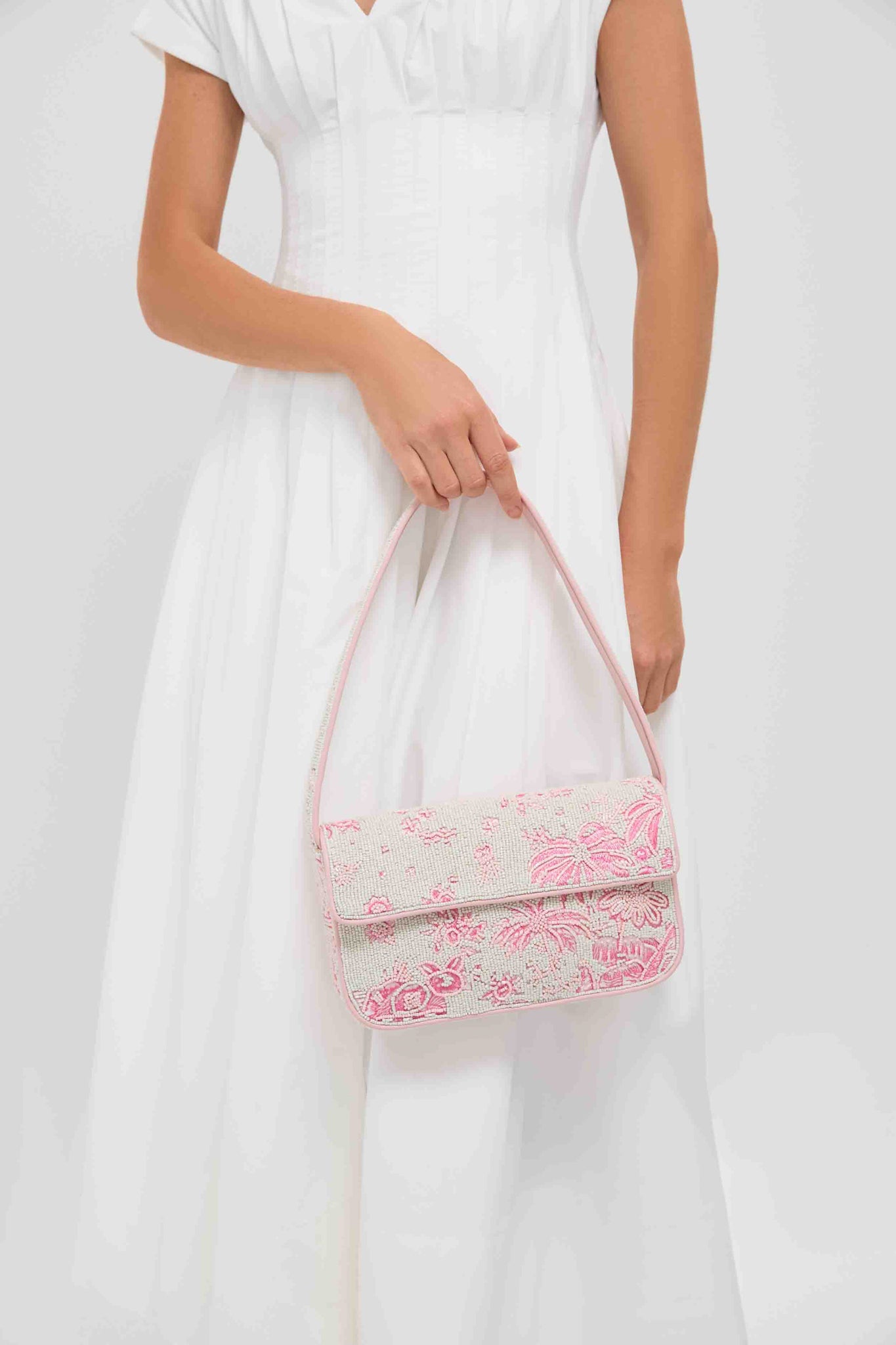 みぃ¨̮♡様　flower クランチバックパック　アイボリー Cherry Blossom Toile Tommy Beaded Bag | STAUD | Tuckernuck
