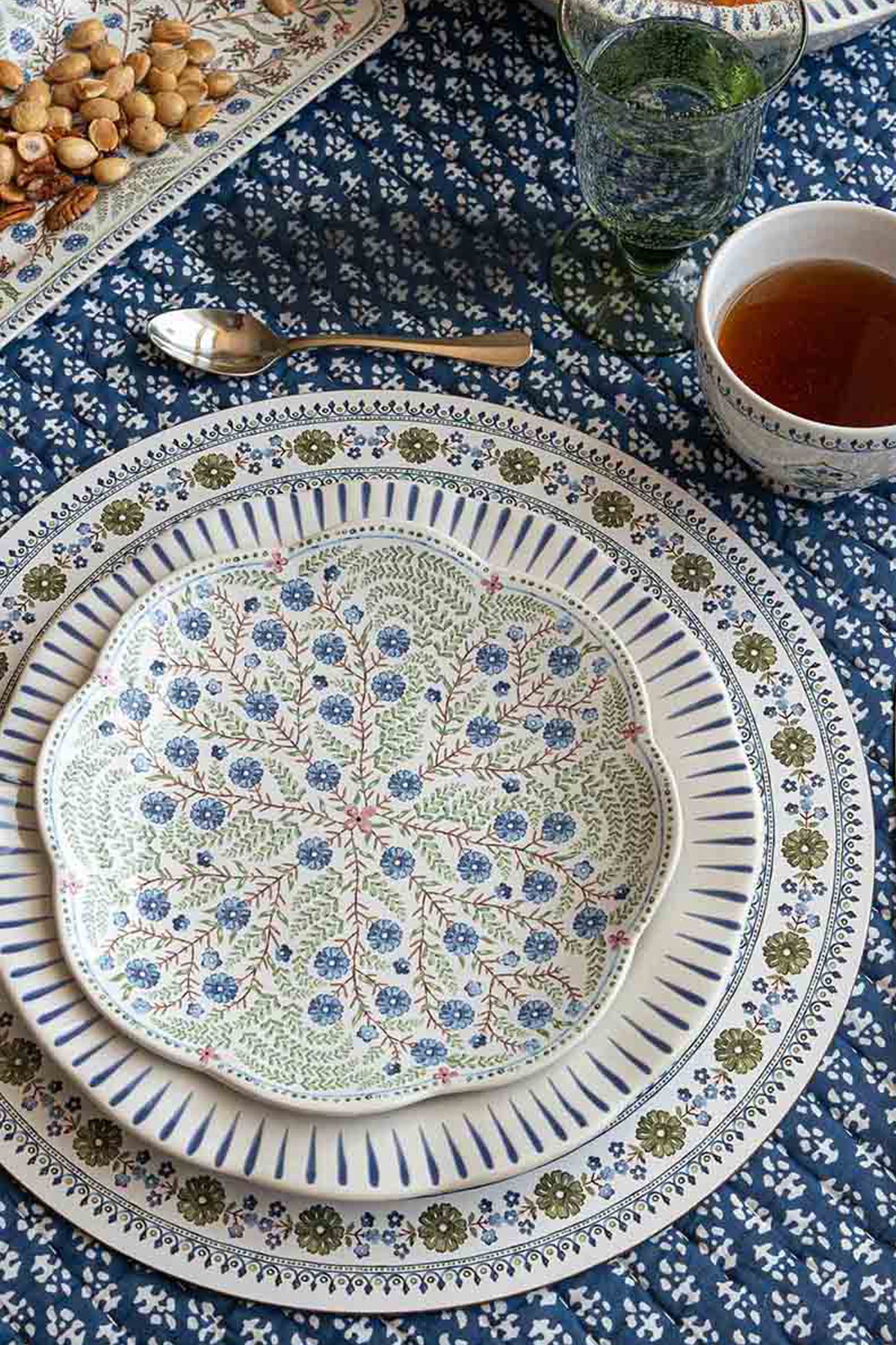 Villa Seville Scalloped Dessert/Salad Plate