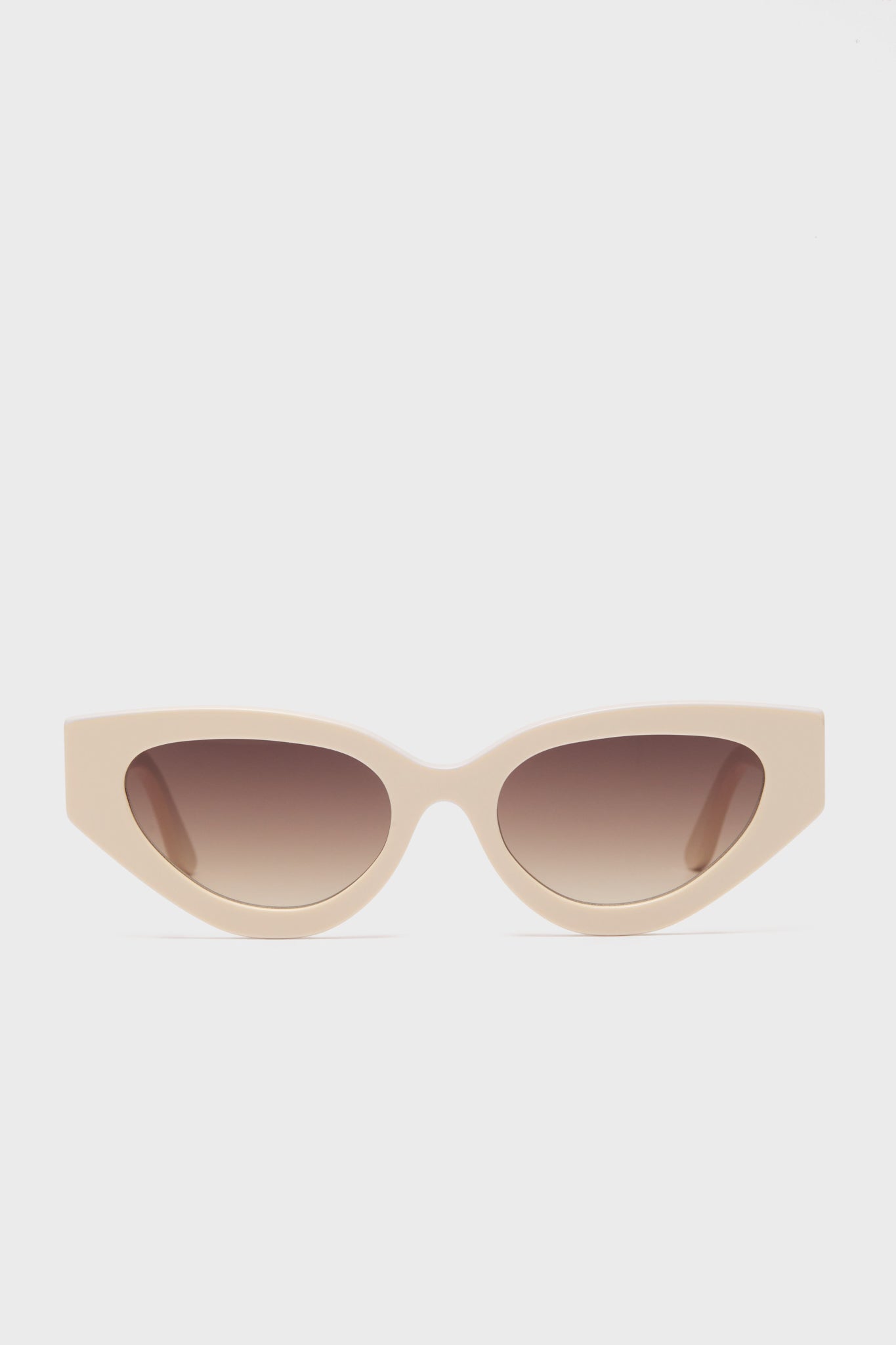 Illesteva Cream Sunglasses with Green Lenses Illesteva Wilson - White Tortoise with Grey Flat Lens  main image 4