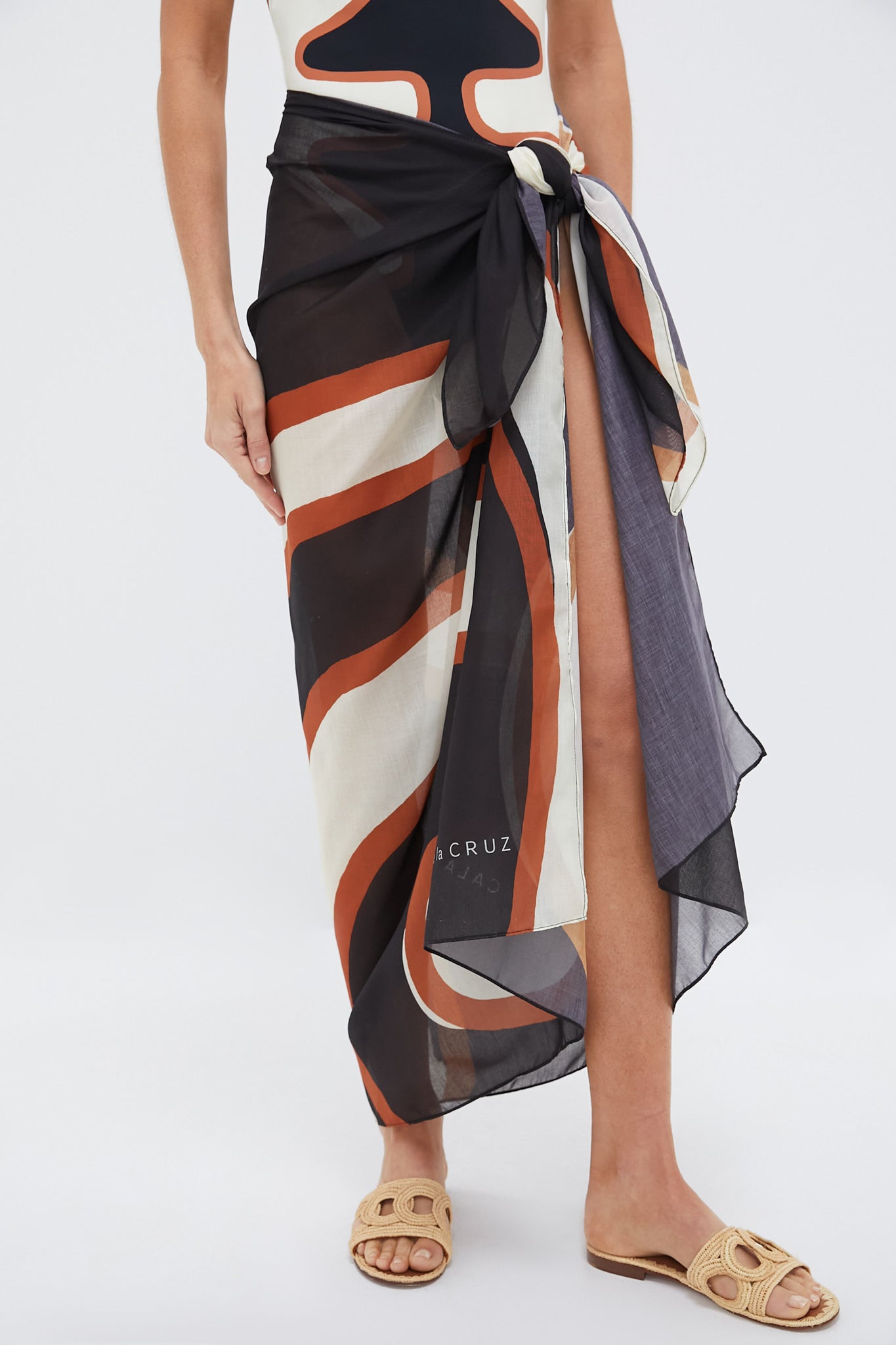 Preco Black and White Luana Sarong