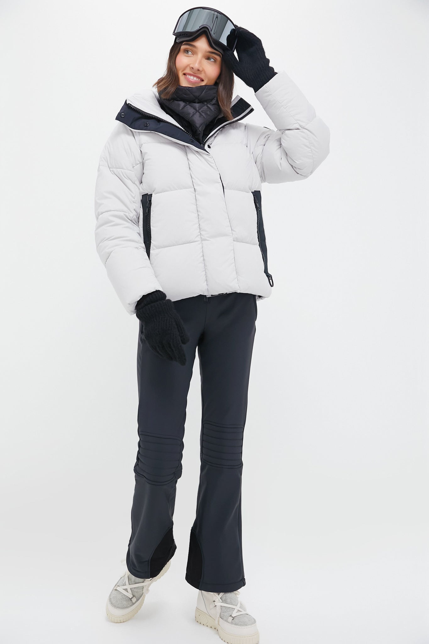 Silverbirch Black Disc Junction Cropped Puffer