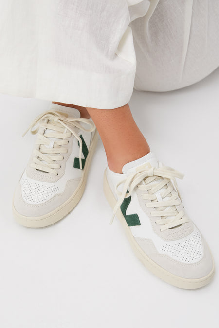 Extra White Cyprus V-90 Sneakers