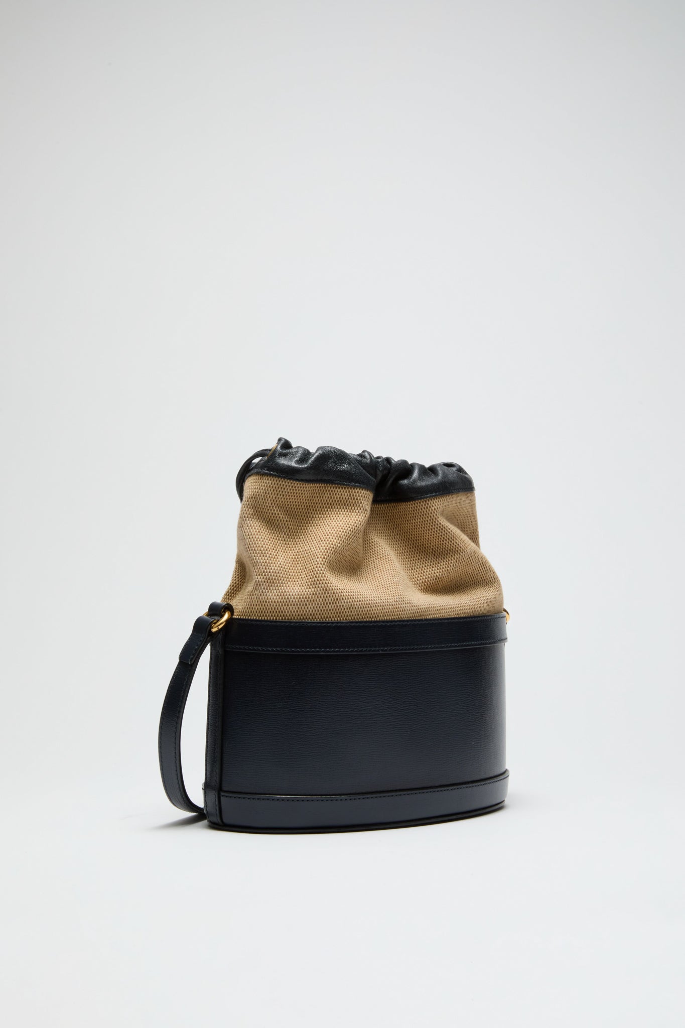 GUCCI Horsebit 1955 Bucket Crossbody Bag