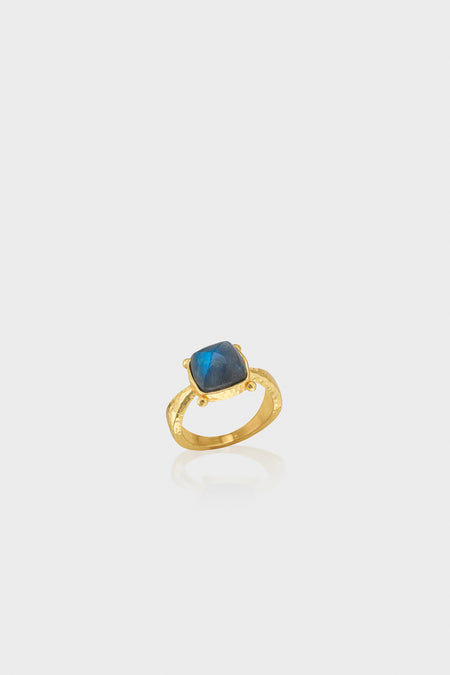 Classic Blue Labradorite Mystic Eye Gem Ring with a hammered gold band, effortlessly elegant and fun, embodying high-end style with a unique cushion-cut stone setting.