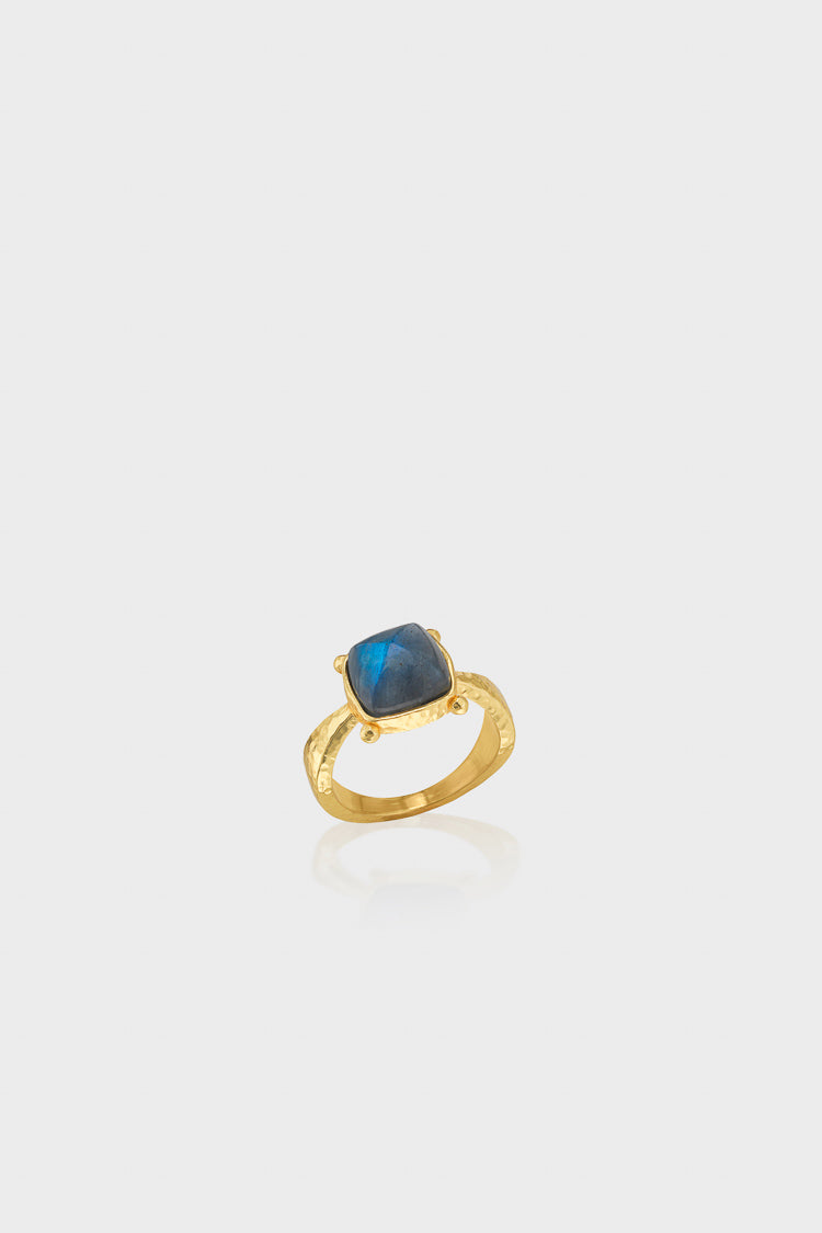 Classic Blue Labradorite Mystic Eye Gem Ring with a hammered gold band, effortlessly elegant and fun, embodying high-end style with a unique cushion-cut stone setting.