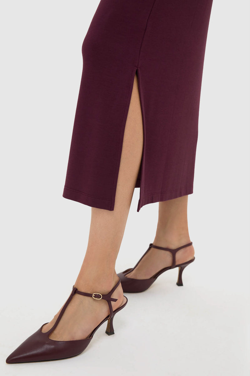 Winetasting Side Tie Elspeth Maxi Dress showcases a classic, effortless look with a side slit, T-strap heels enhancing its high-end, fun style.