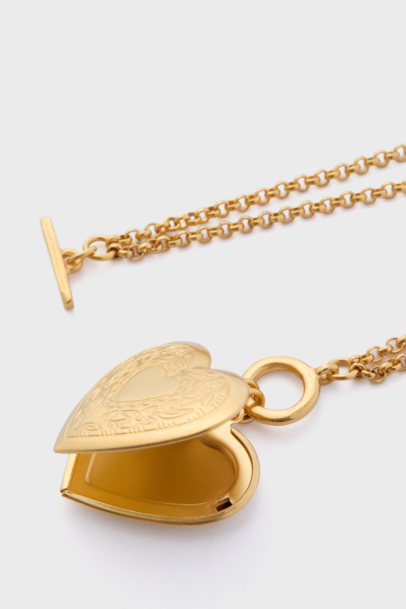 Gold Heart Pendant Necklace