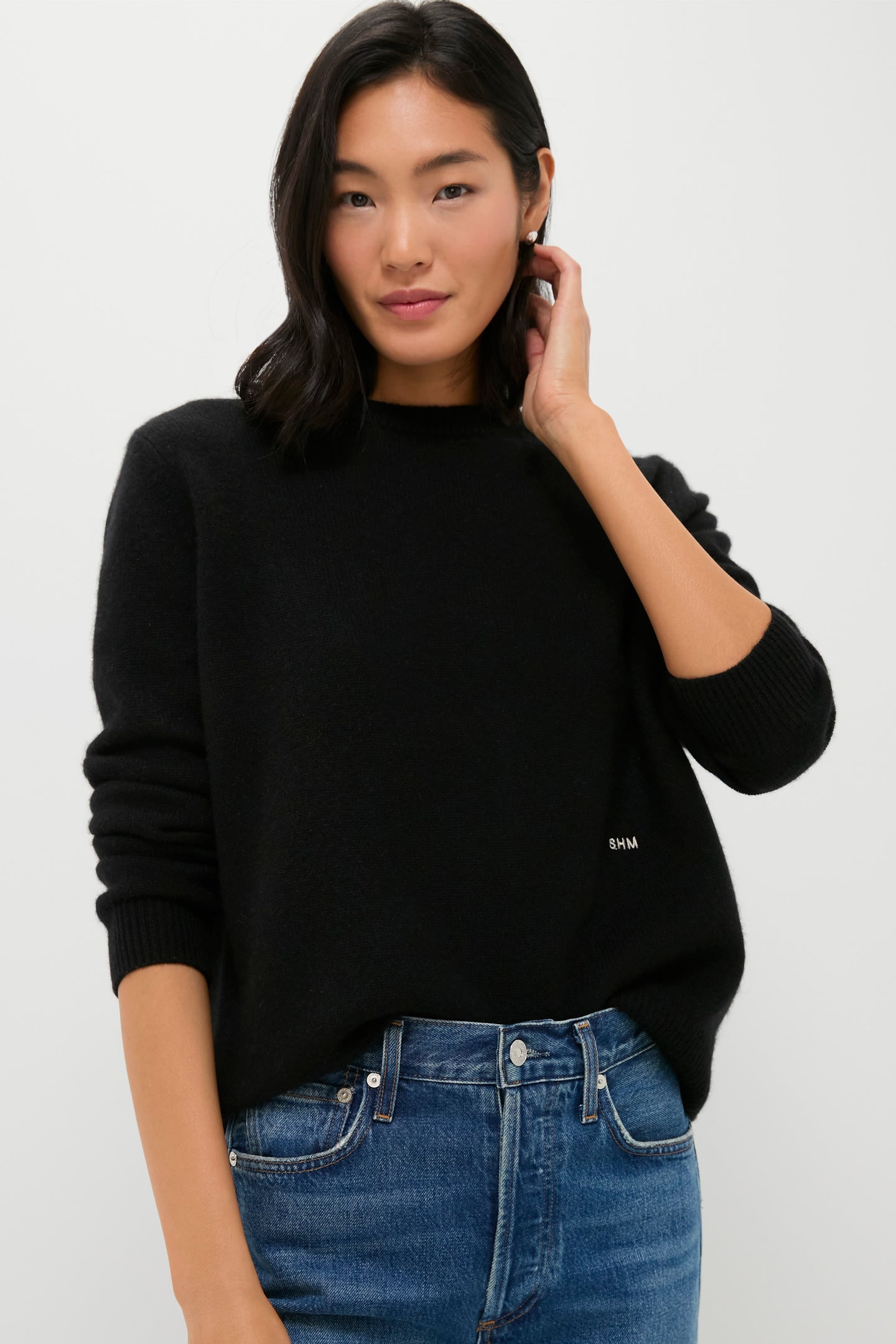 Black Cashmere Boyfriend Bodie Crewneck